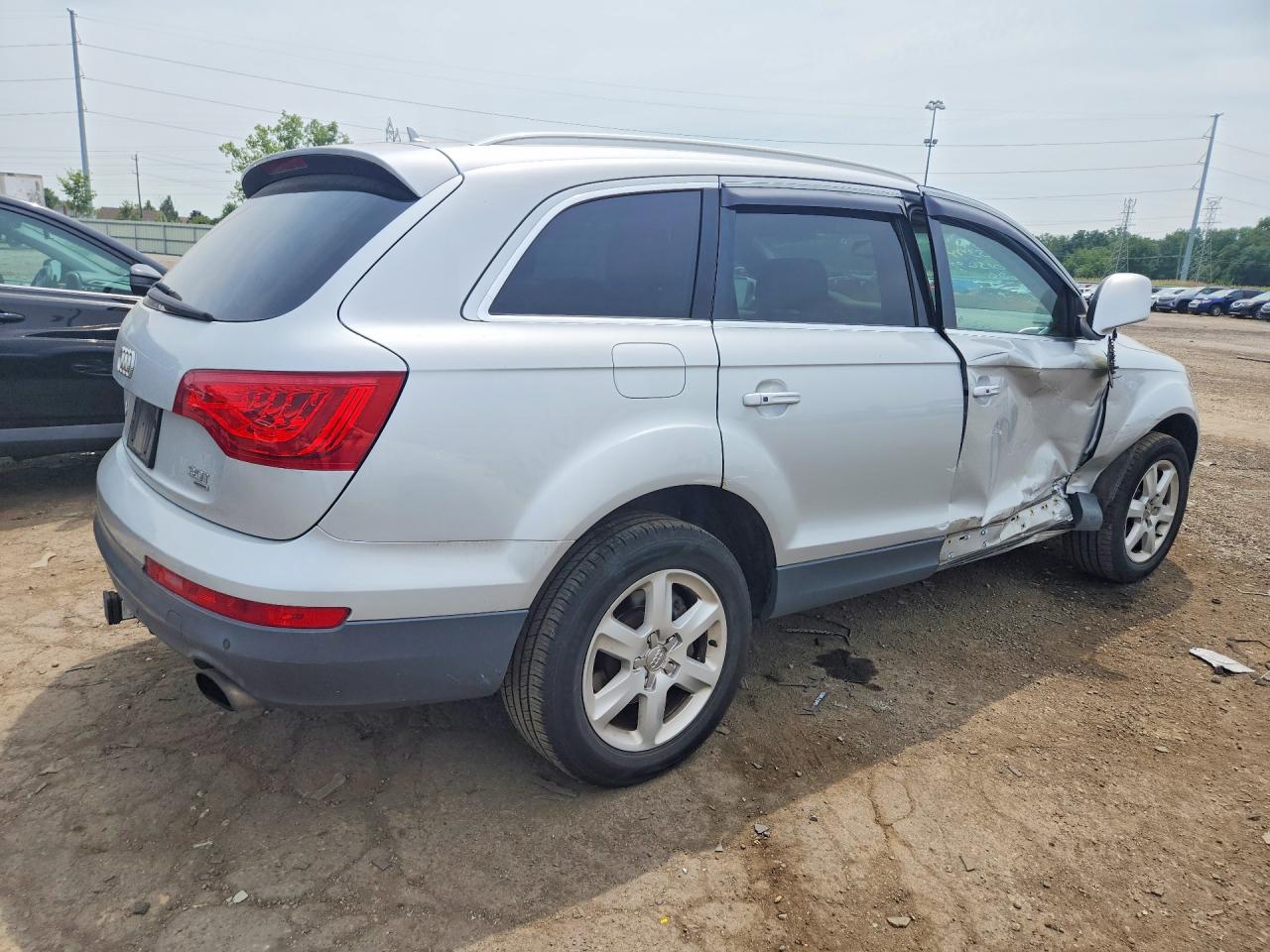 2014 Audi Q7 Premium Plus Silver vin: WA1LGAFE0ED015299