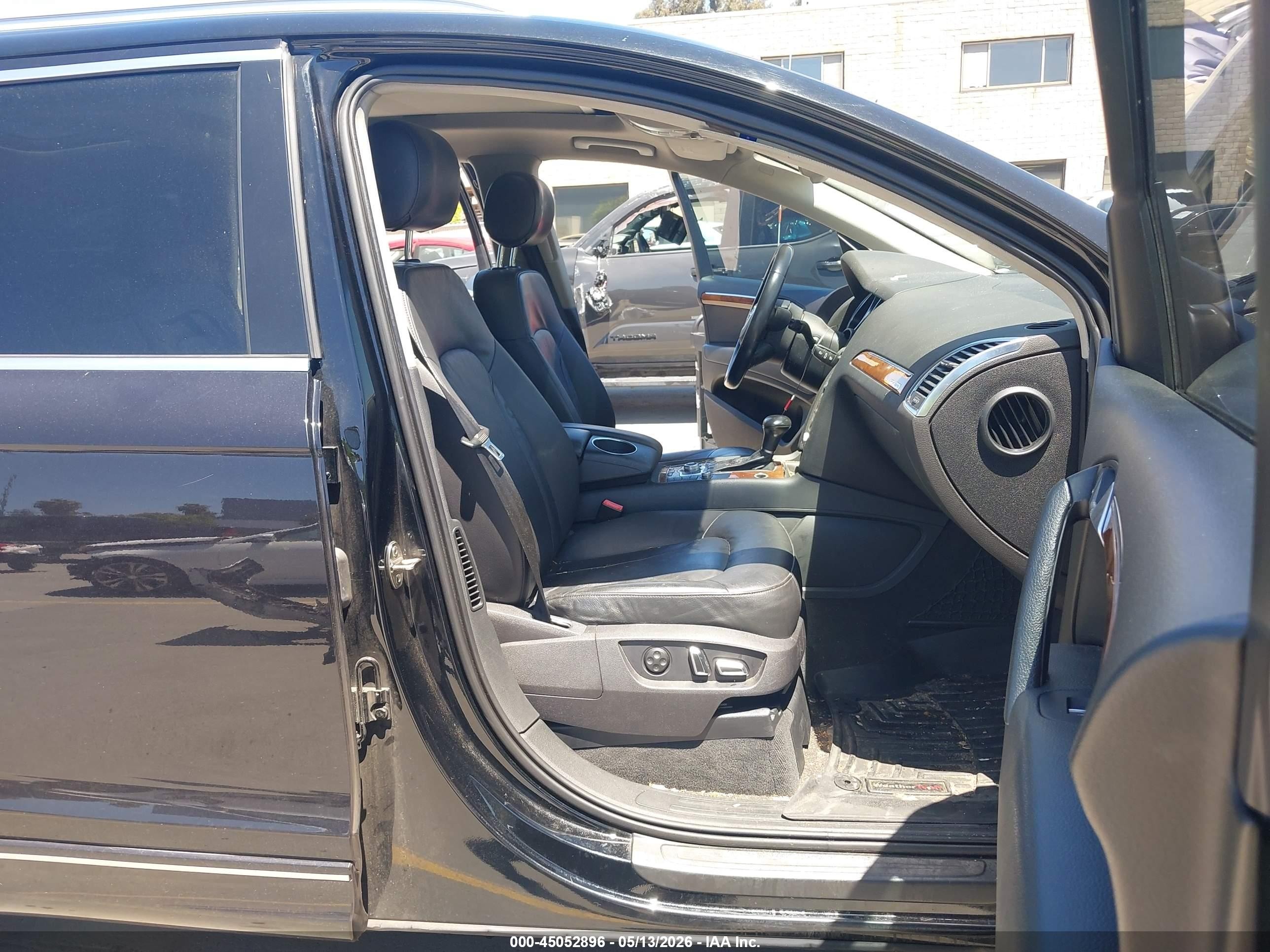 2014 Audi Q7 3.0t Premium Black vin: WA1LGAFE0ED017702