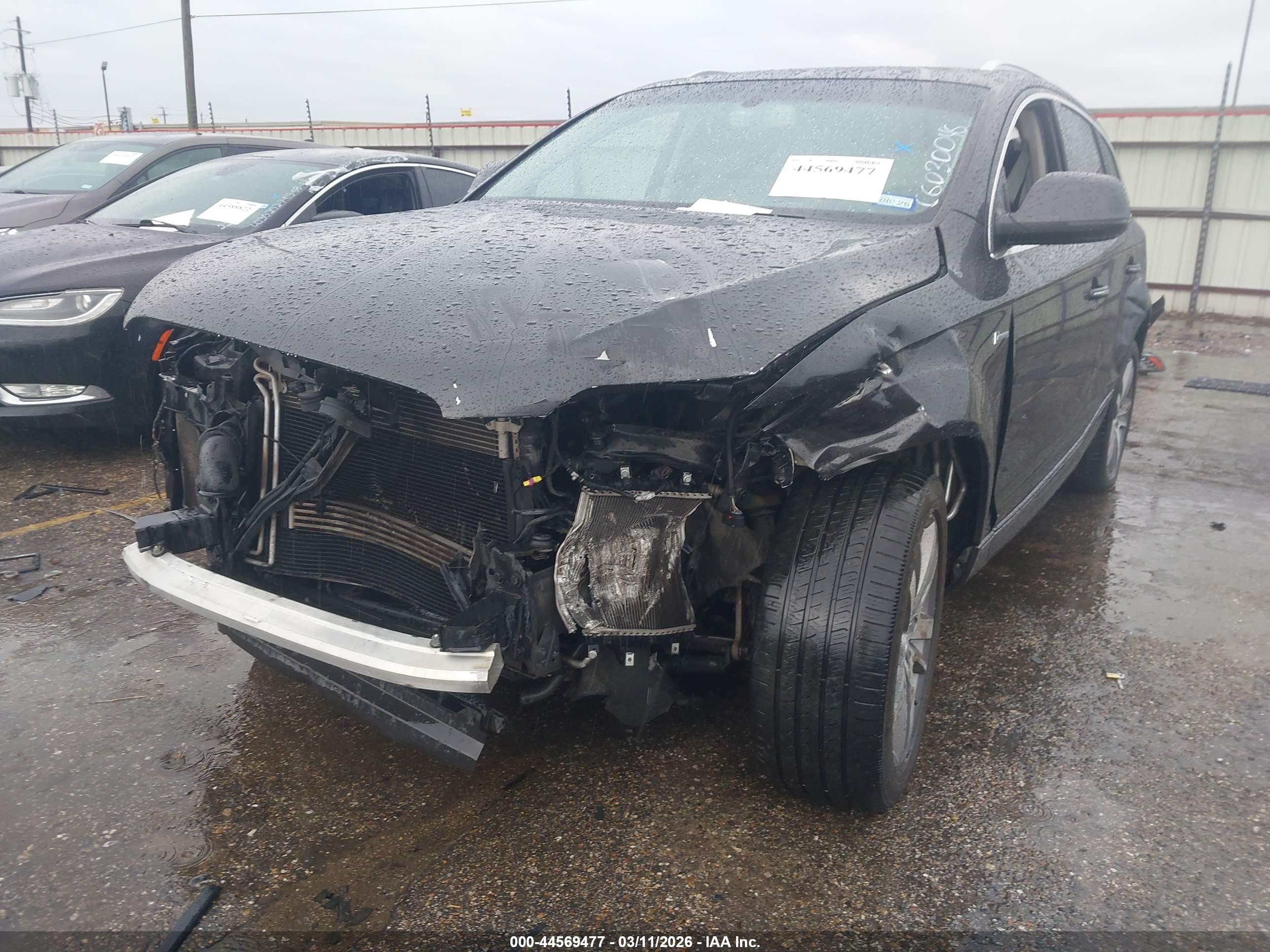 2015 Audi Q7 3.0t Premium Gray vin: WA1LGAFE0FD007737