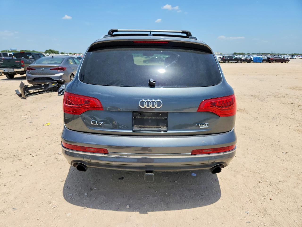 2015 Audi Q7 Premium Plus Gray vin: WA1LGAFE0FD009519