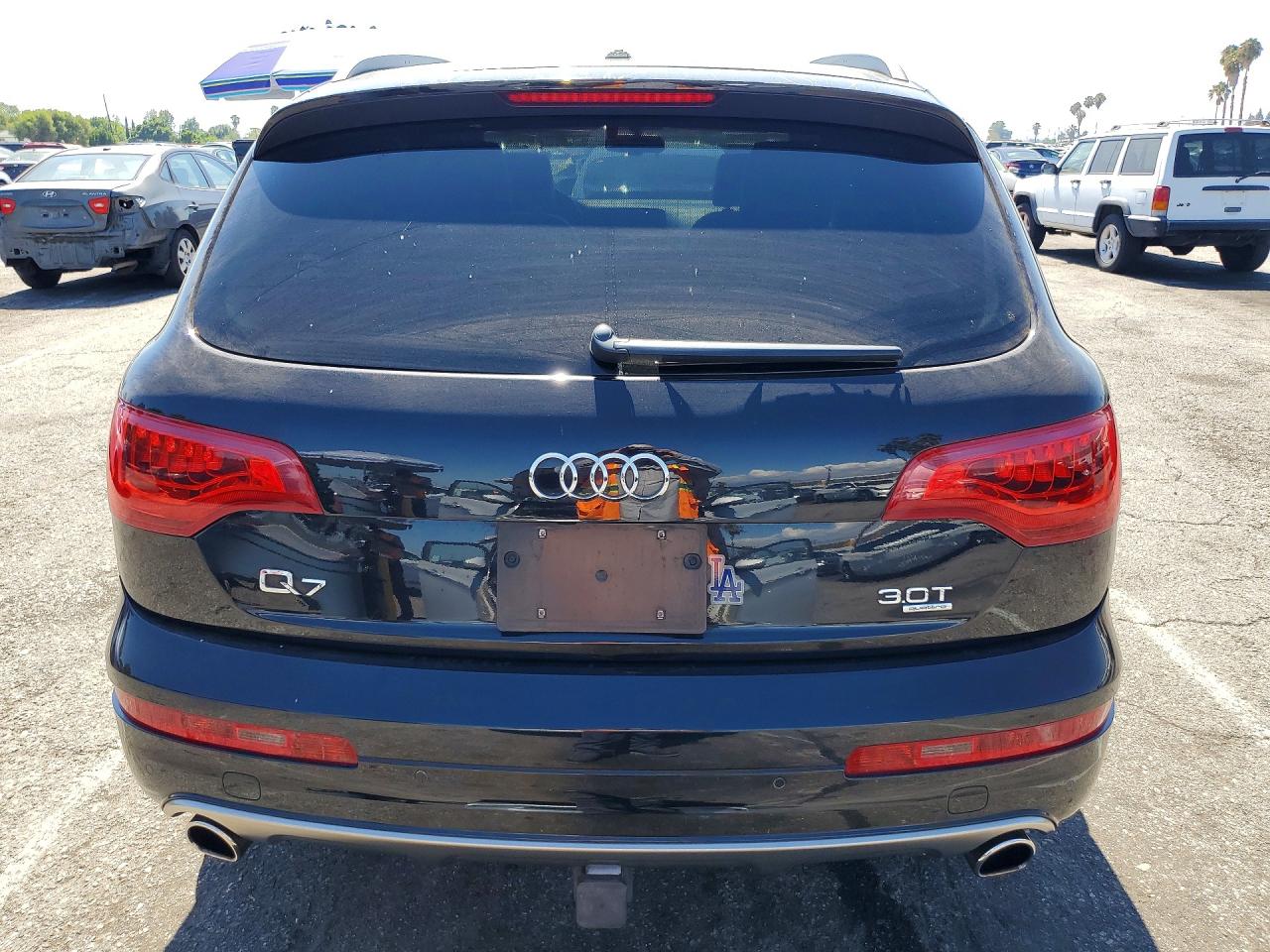 2015 Audi Q7 Premium Plus Черный vin: WA1LGAFE0FD009732