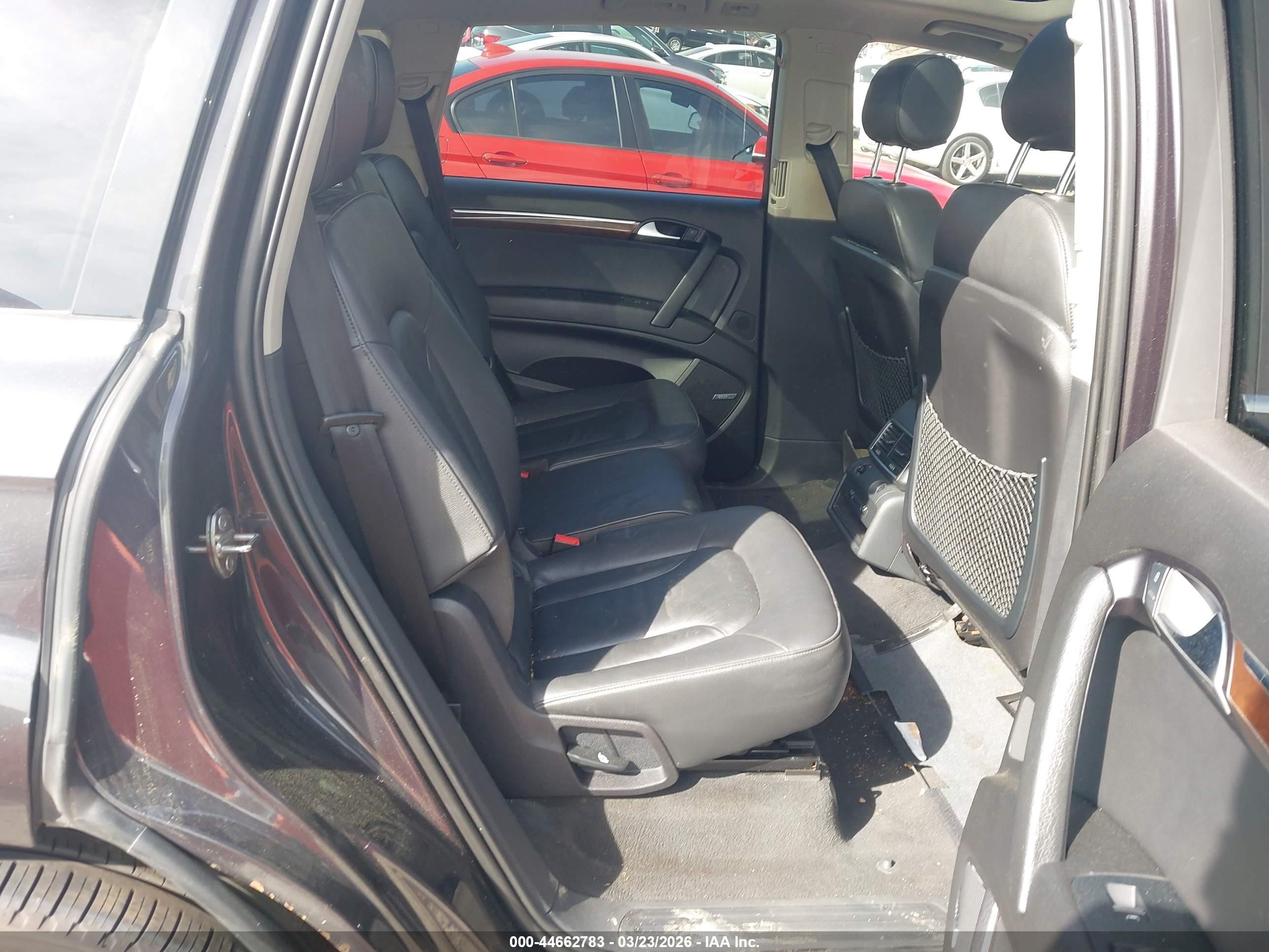 2012 Audi Q7 3.0t Premium Gray vin: WA1LGAFE1CD001912