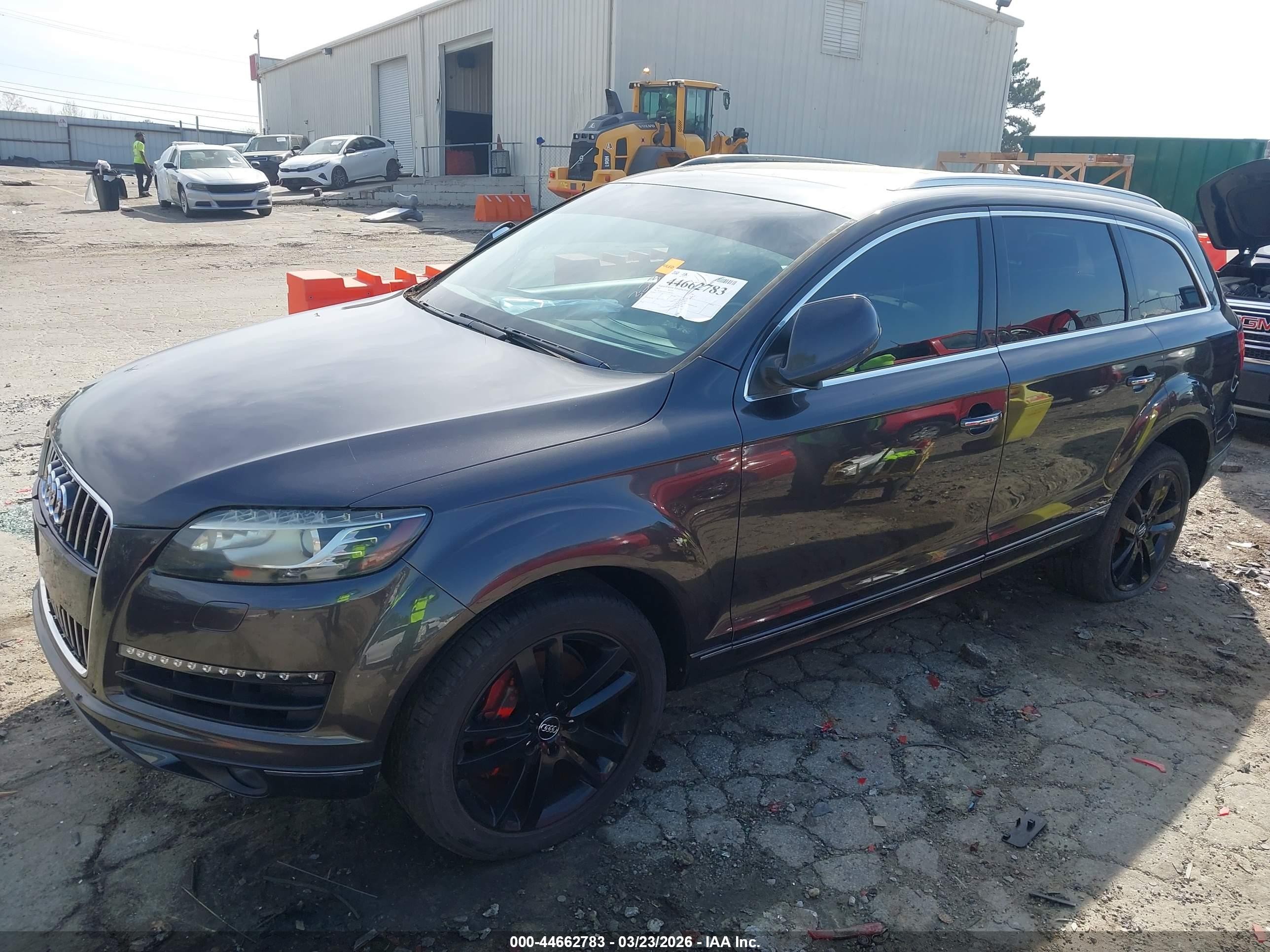2012 Audi Q7 3.0t Premium Gray vin: WA1LGAFE1CD001912