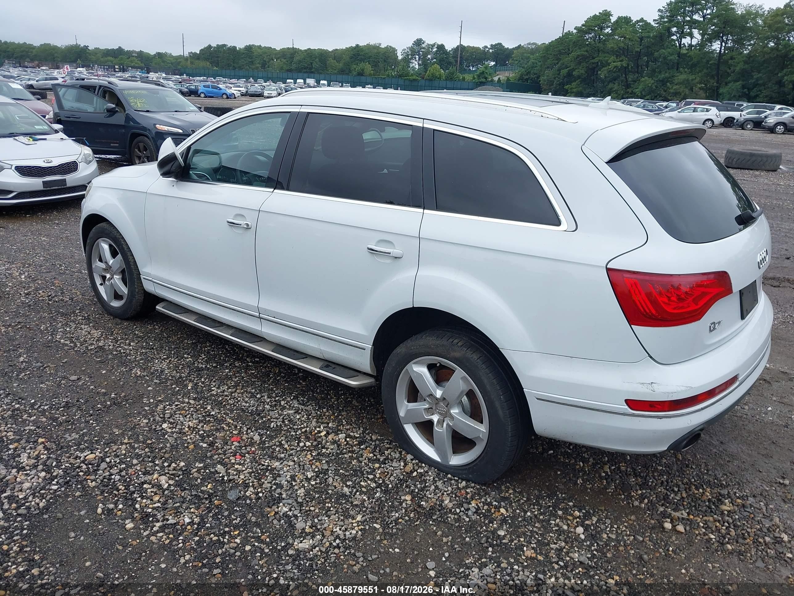 2013 Audi Q7 3.0t Premium White vin: WA1LGAFE1DD000664