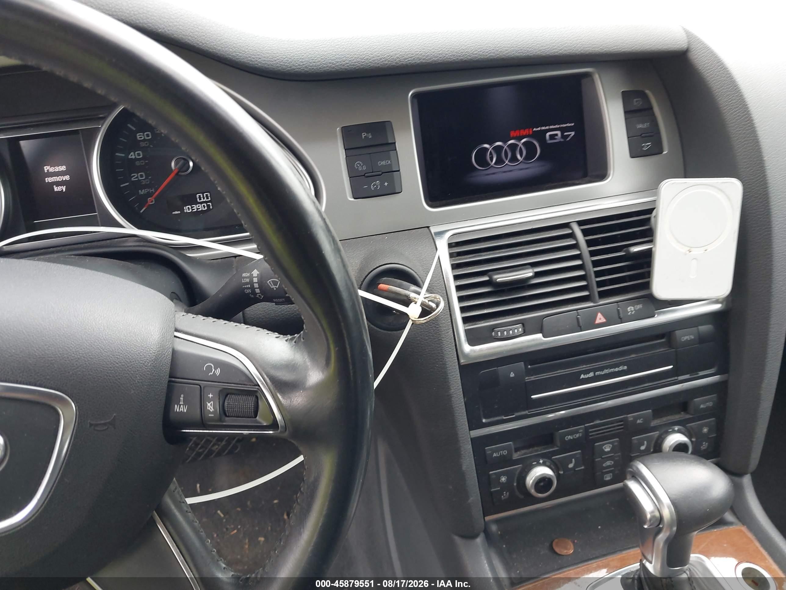 2013 Audi Q7 3.0t Premium White vin: WA1LGAFE1DD000664