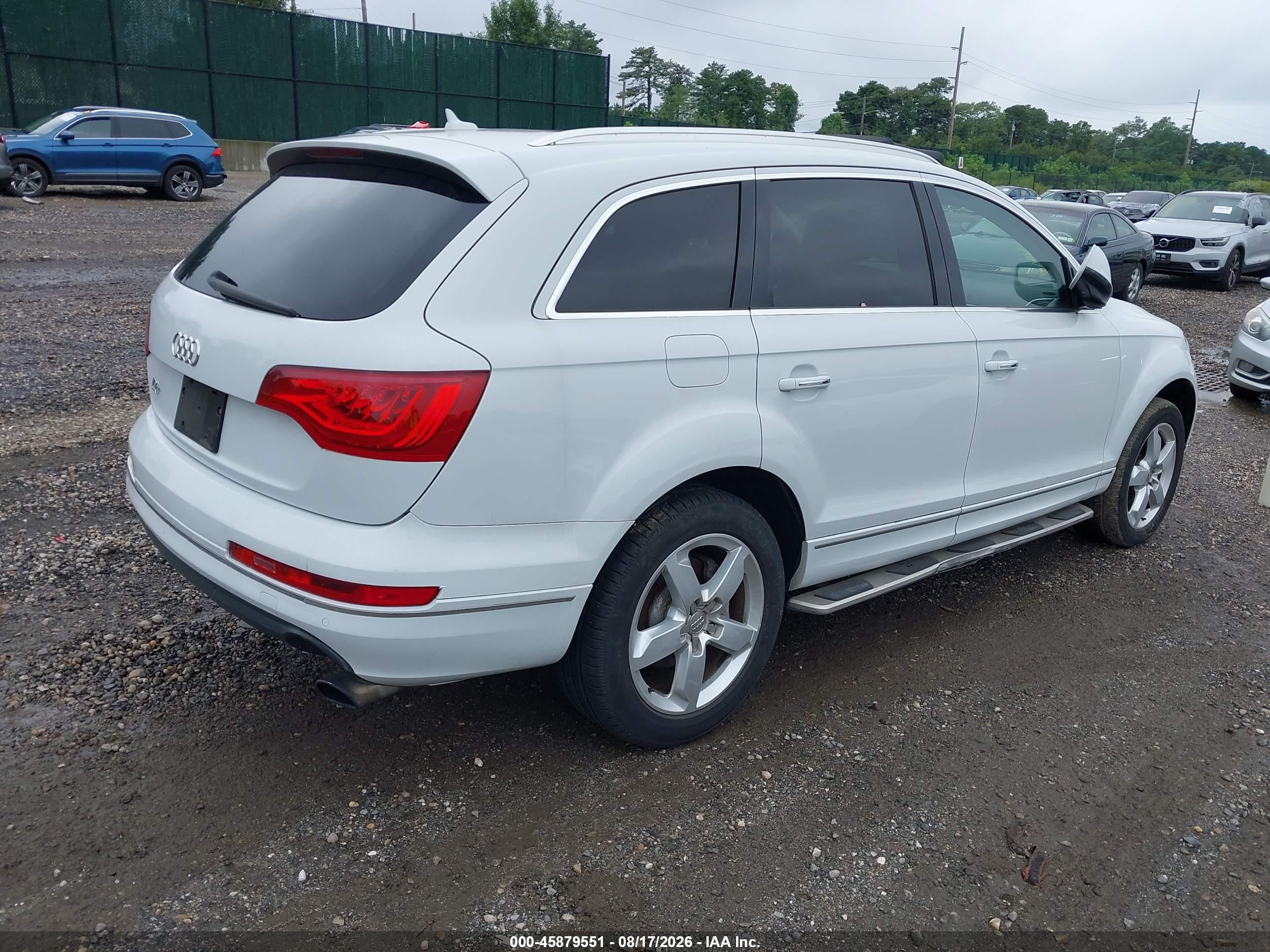 2013 Audi Q7 3.0t Premium Белый vin: WA1LGAFE1DD000664