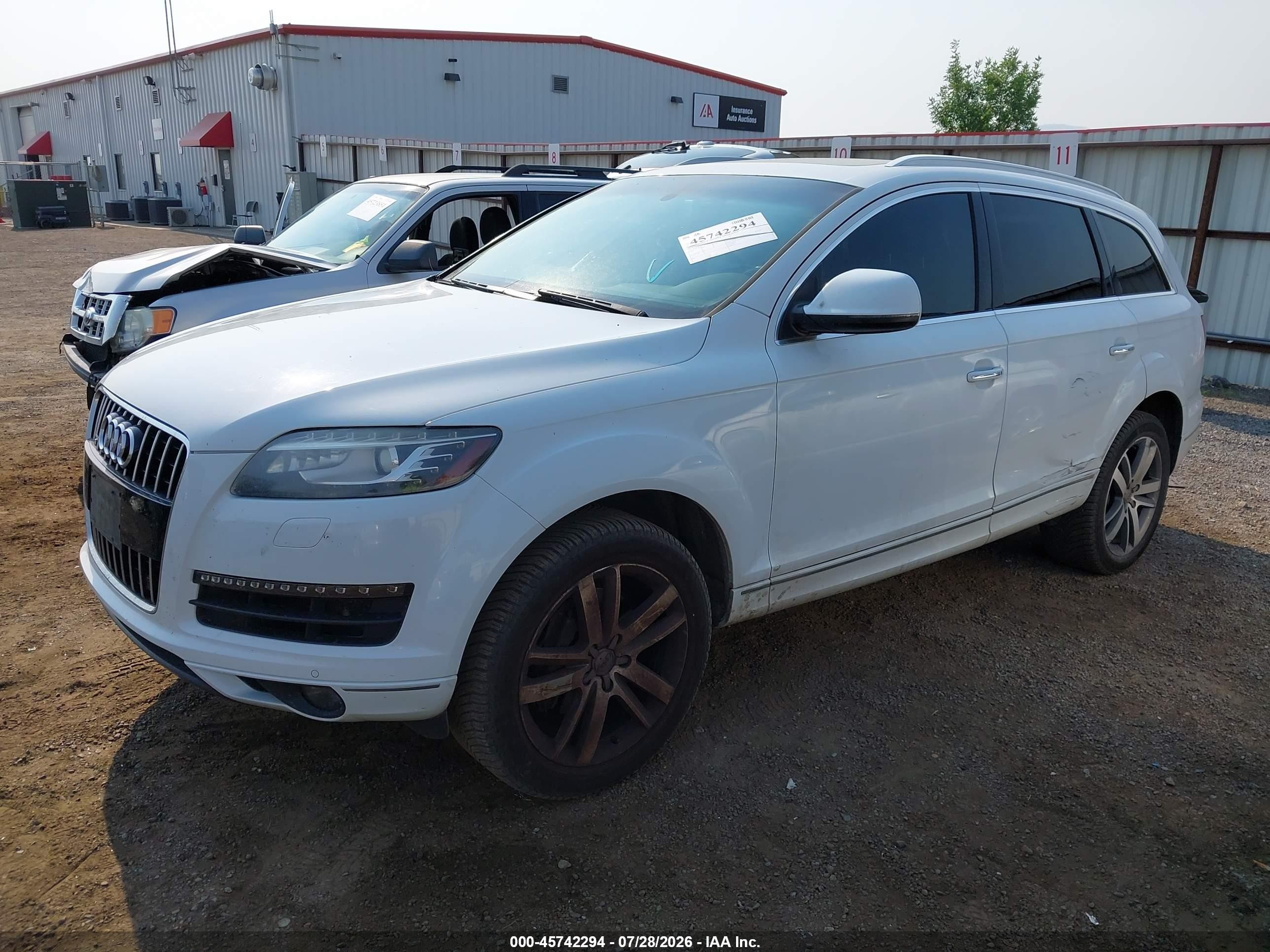 2014 Audi Q7 3.0t Premium White vin: WA1LGAFE1ED009818