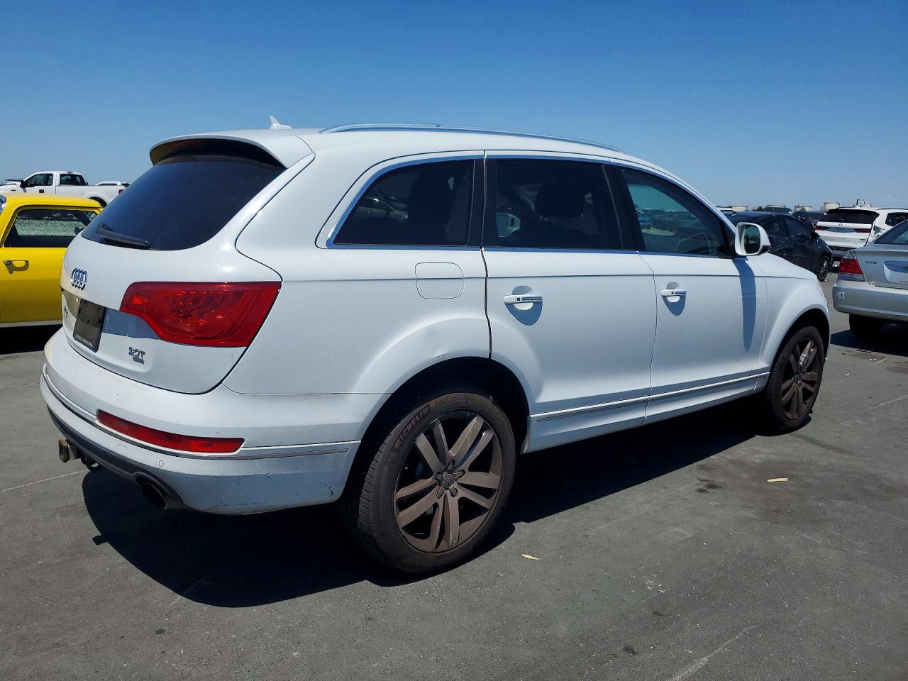2015 Audi Q7 Premium Plus White vin: WA1LGAFE1FD003860