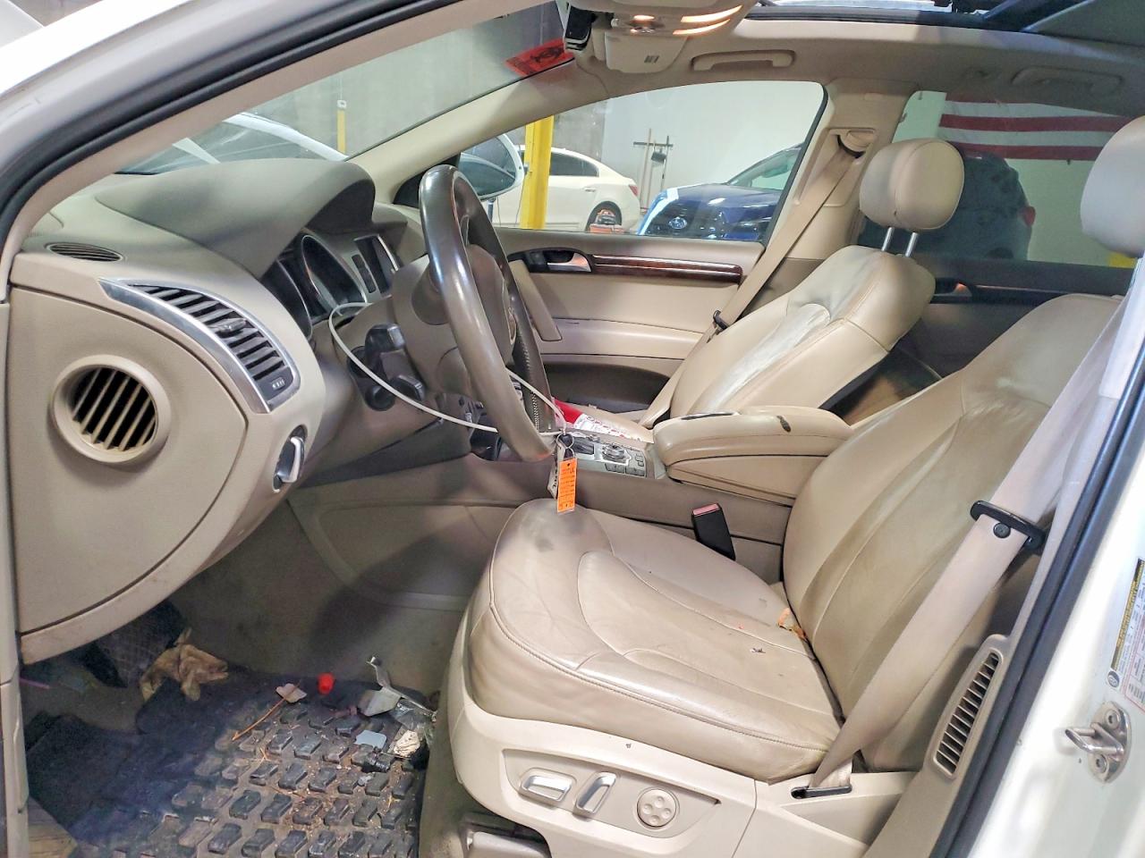 2012 Audi Q7 Premium Plus White vin: WA1LGAFE2CD002440