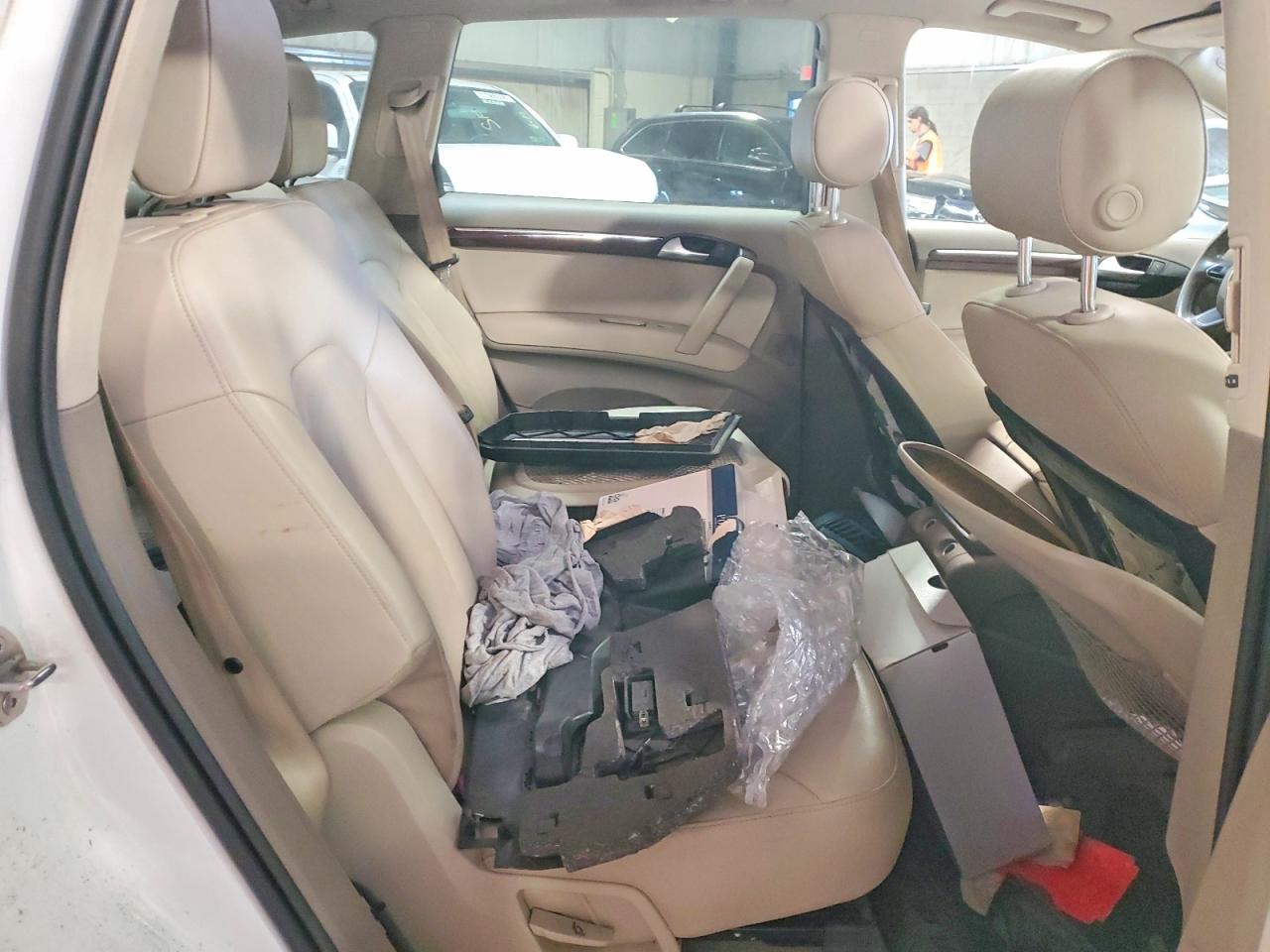 2012 Audi Q7 Premium Plus White vin: WA1LGAFE2CD002440
