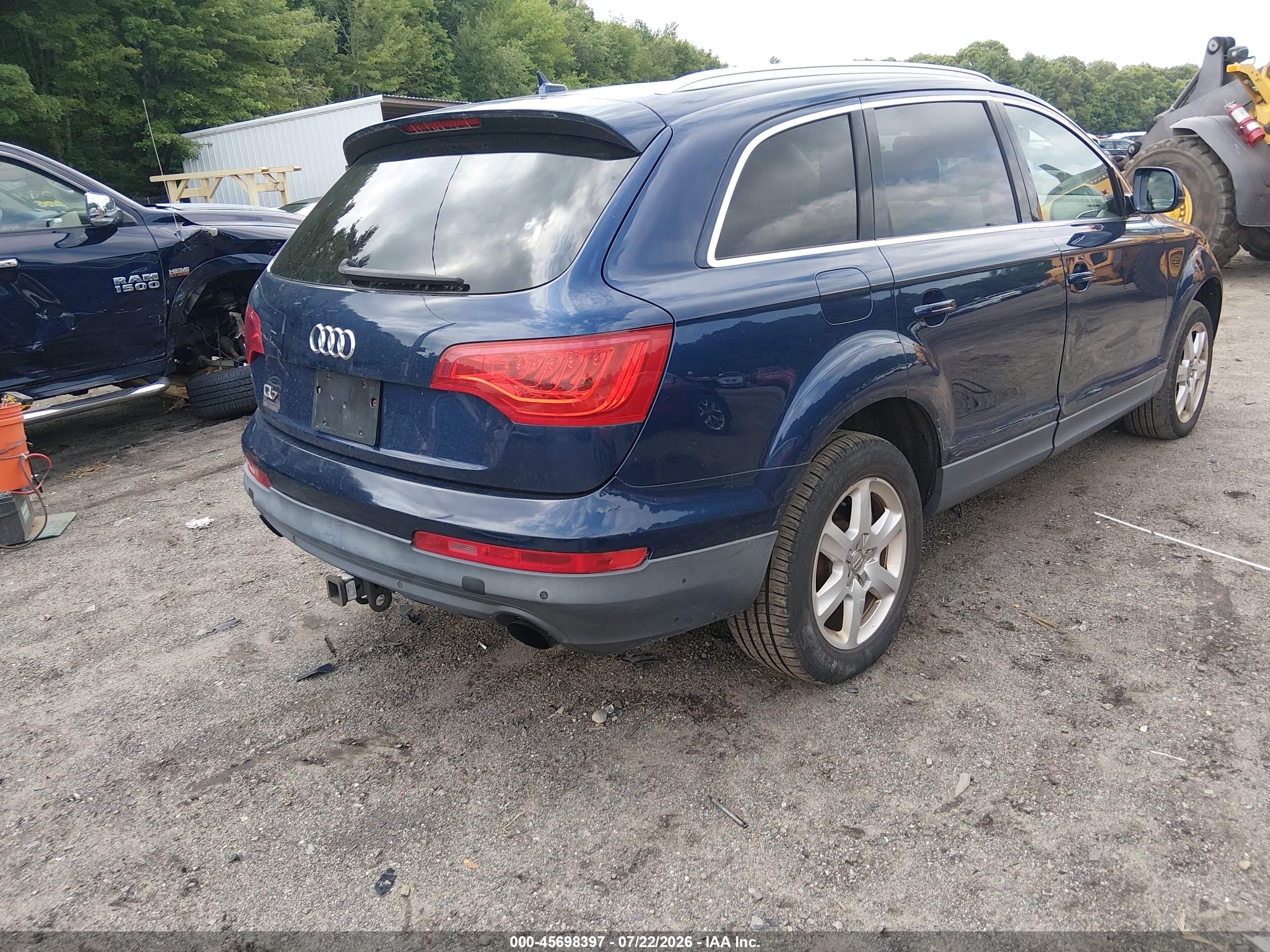 2012 Audi Q7 3.0t Premium Blue vin: WA1LGAFE2CD008335