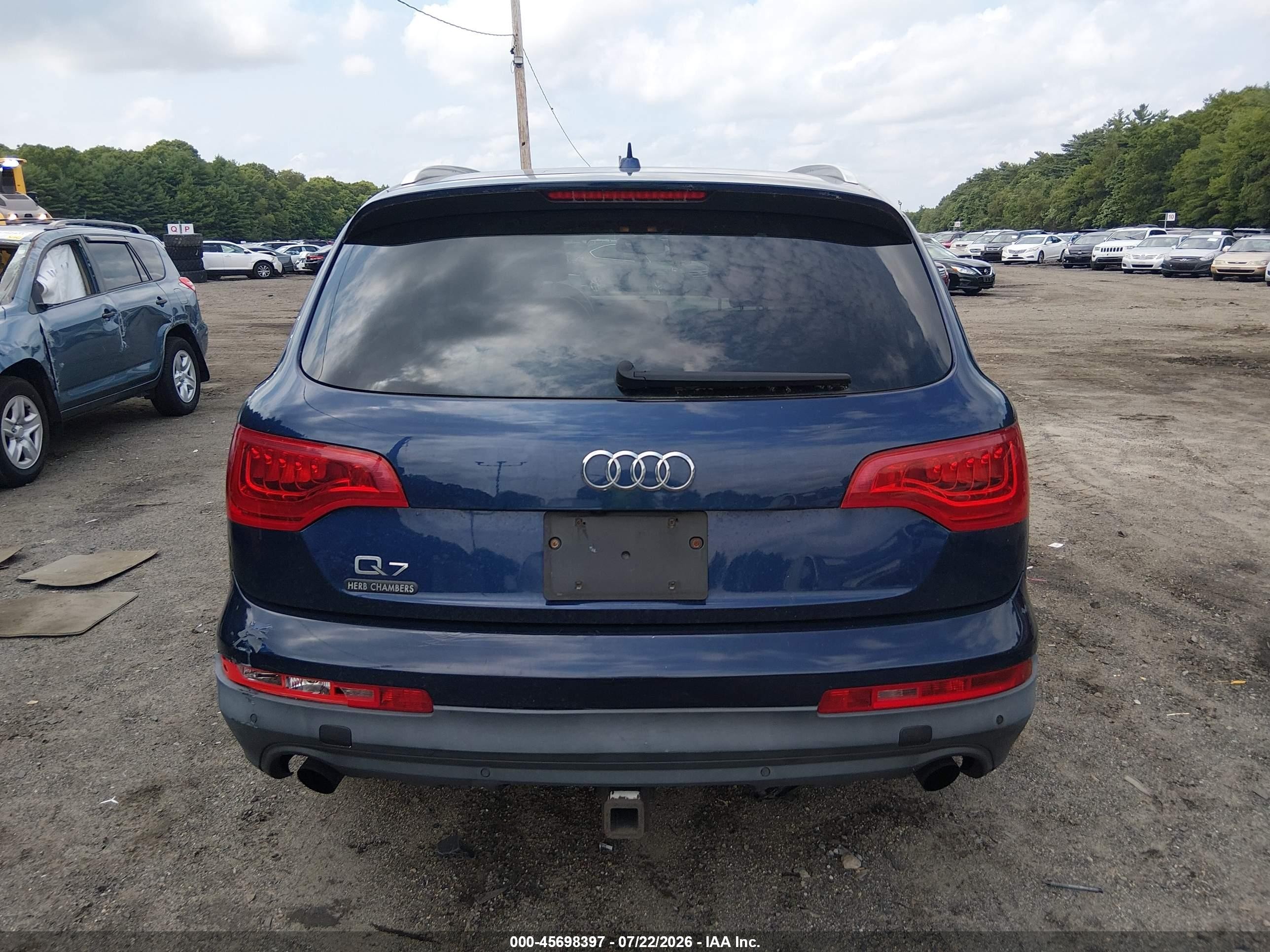 2012 Audi Q7 3.0t Premium Blue vin: WA1LGAFE2CD008335