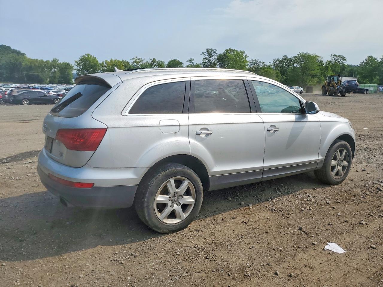 2014 Audi Q7 Premium Plus Silver vin: WA1LGAFE2ED004031