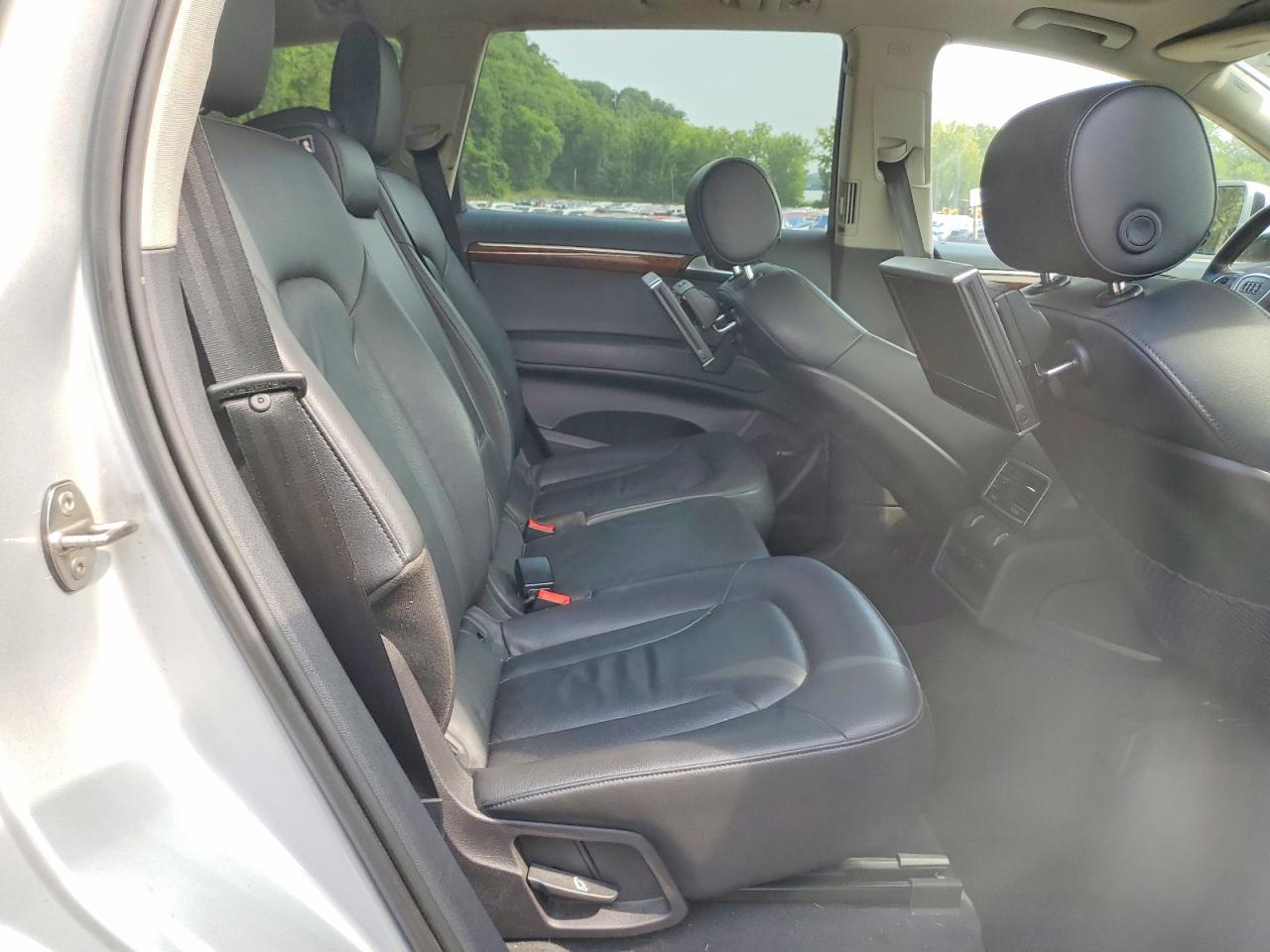 2014 Audi Q7 Premium Plus Silver vin: WA1LGAFE2ED004031