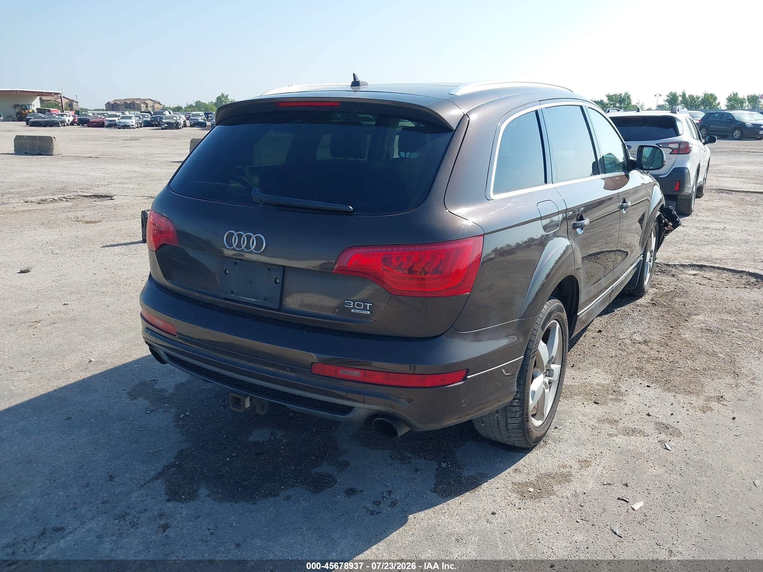 2015 Audi Q7 3.0t Premium Бордовый vin: WA1LGAFE2FD019839