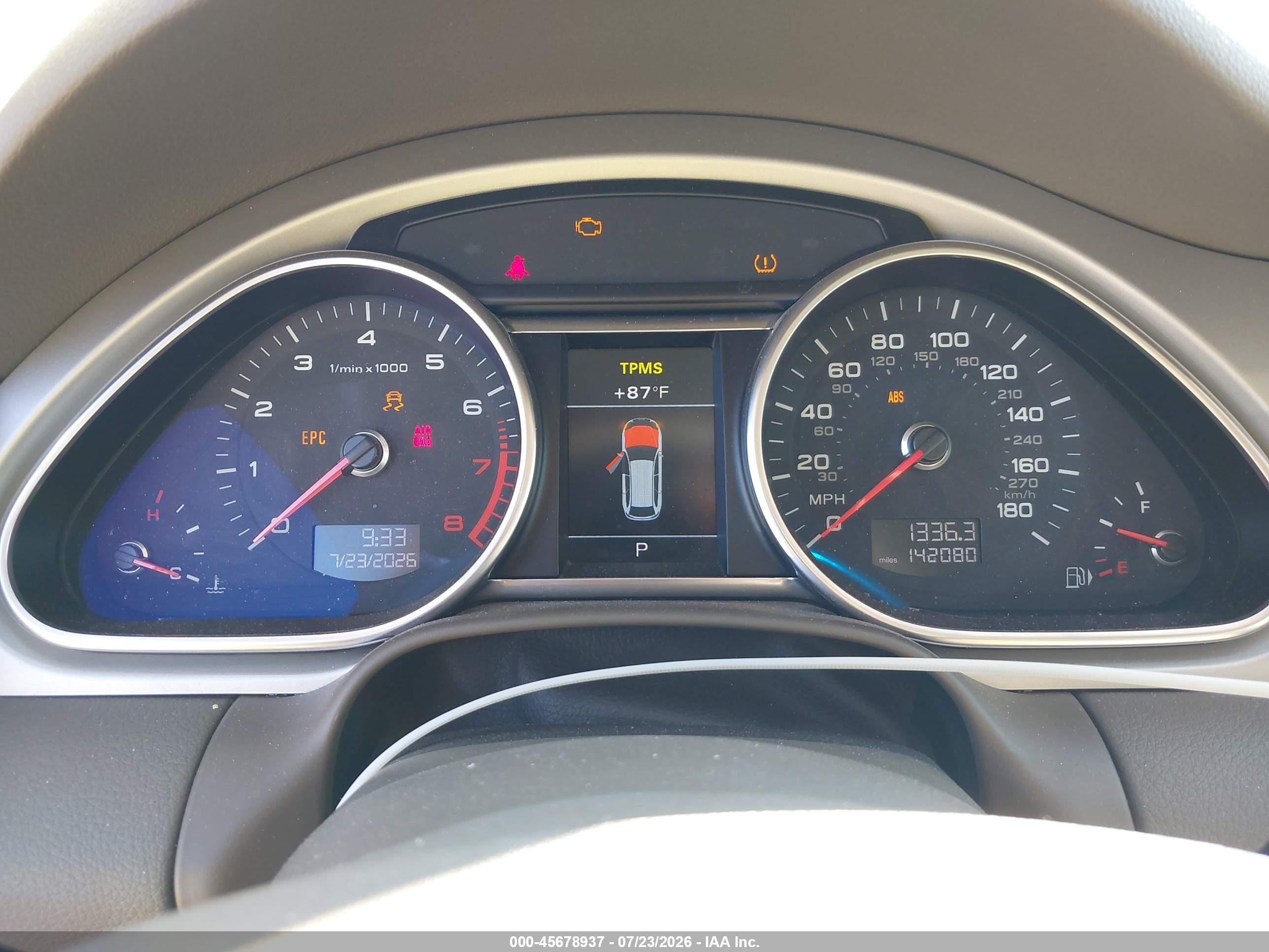 2015 Audi Q7 3.0t Premium Бордовый vin: WA1LGAFE2FD019839