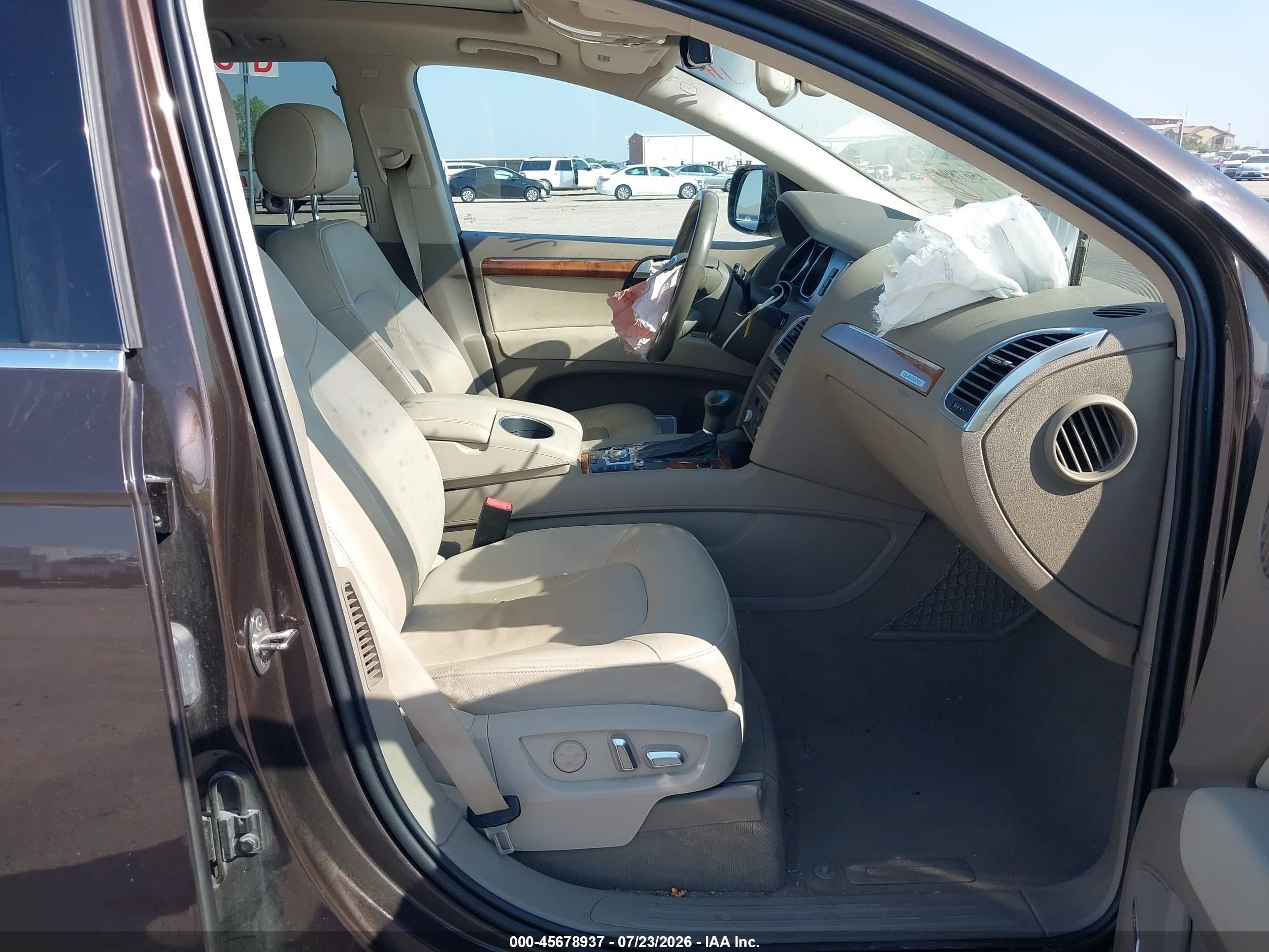 2015 Audi Q7 3.0t Premium Бордовый vin: WA1LGAFE2FD019839