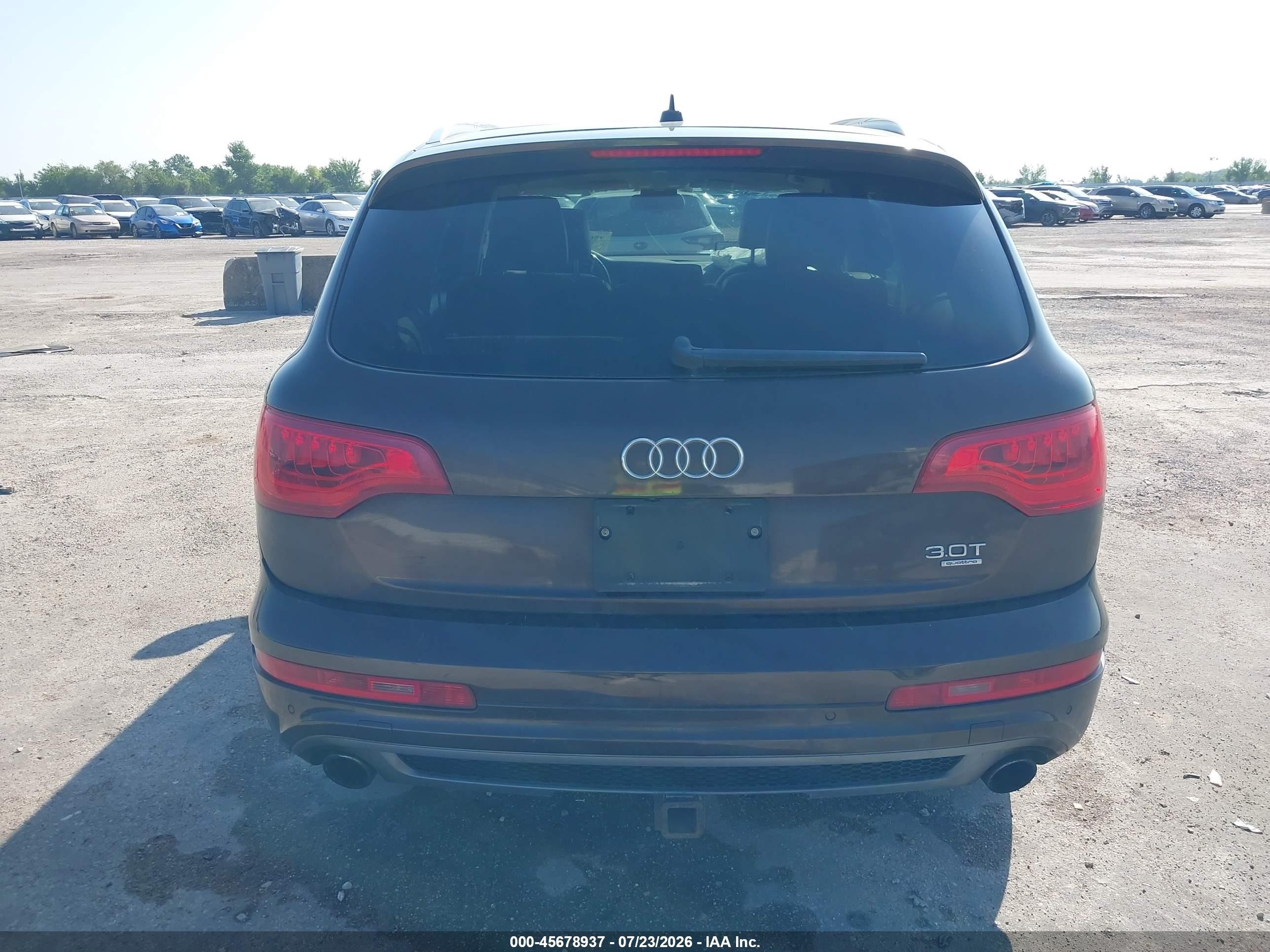 2015 Audi Q7 3.0t Premium Бордовый vin: WA1LGAFE2FD019839