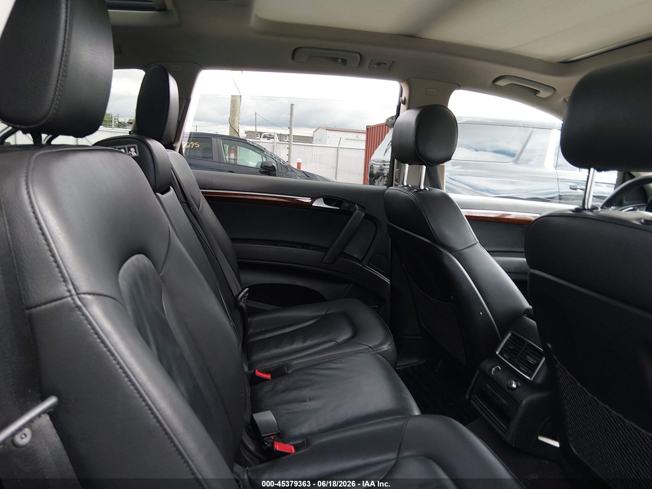 2015 Audi Q7 3.0t Premium Gray vin: WA1LGAFE2FD031263
