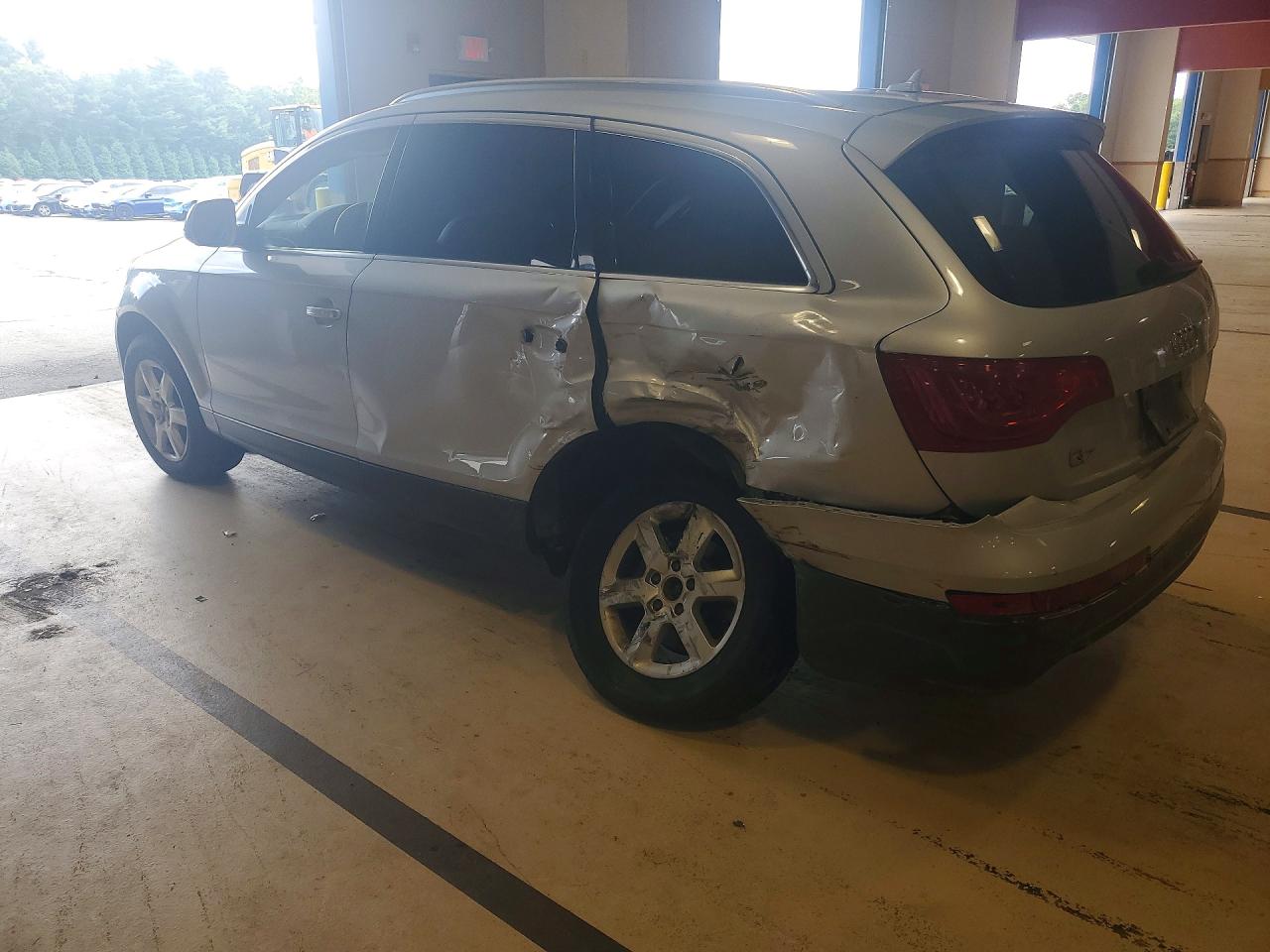 2013 Audi Q7 Premium Plus Серебряный vin: WA1LGAFE3DD006661