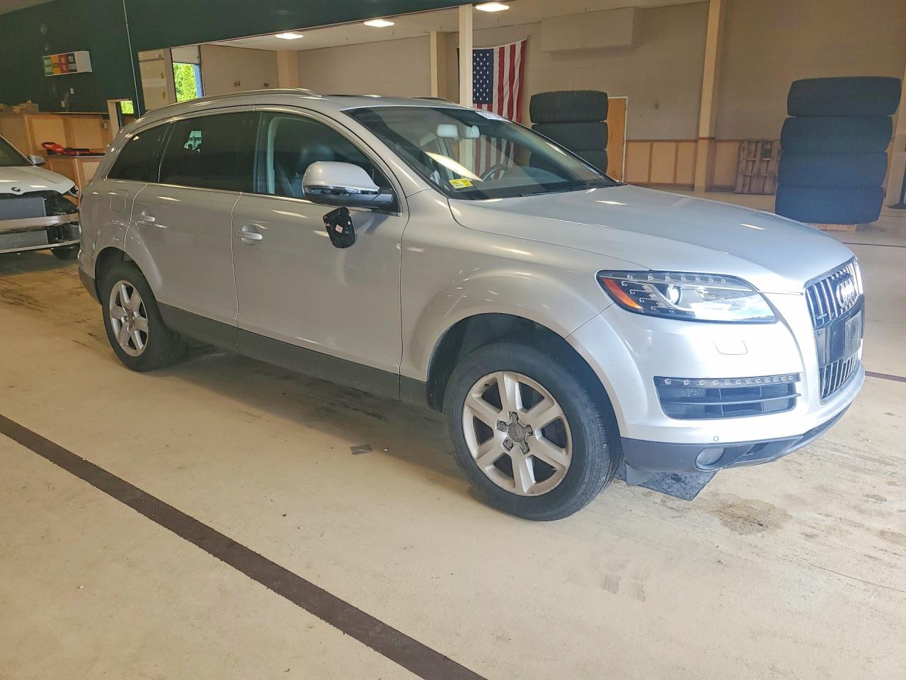 2013 Audi Q7 Premium Plus Серебряный vin: WA1LGAFE3DD006661