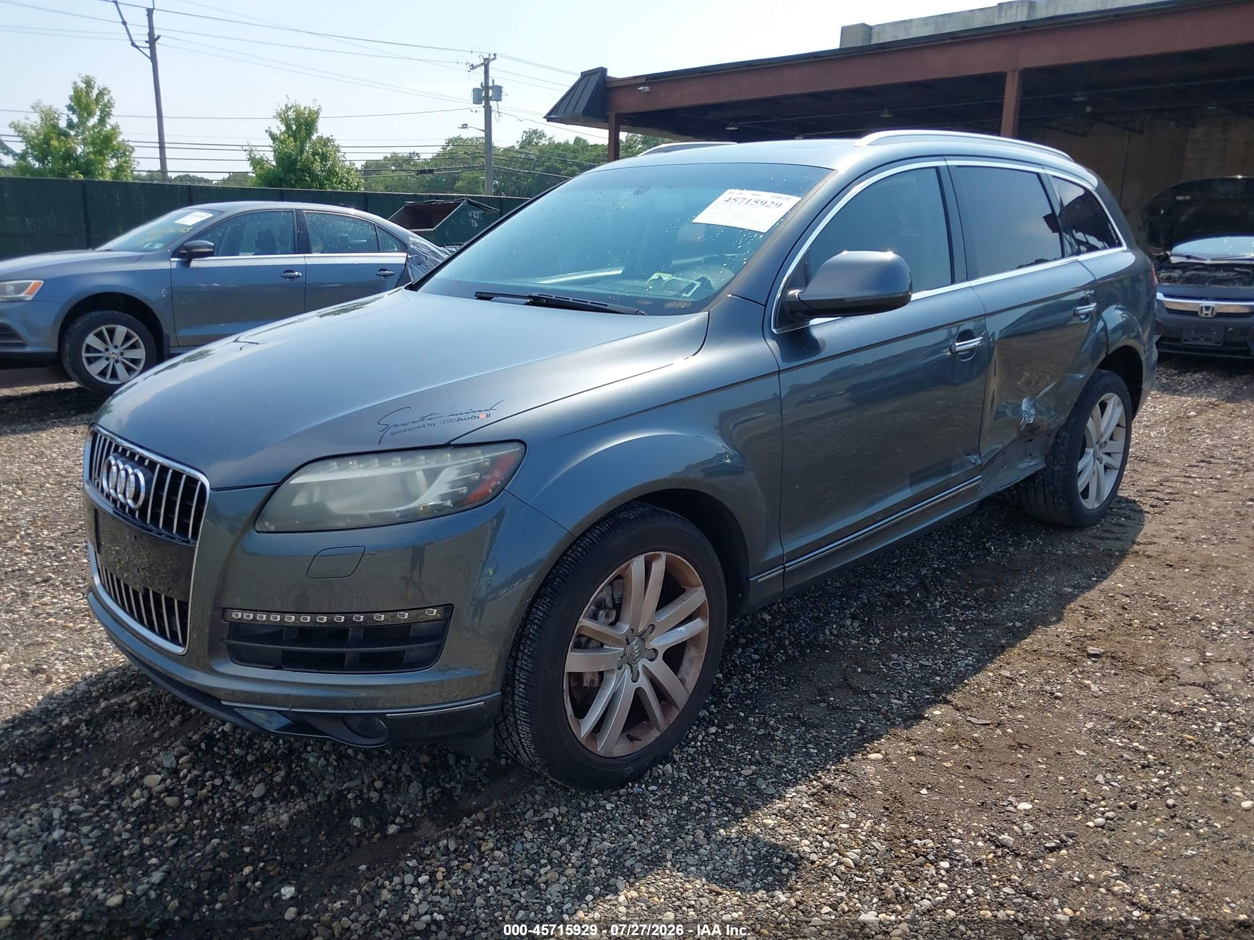 2013 Audi Q7 3.0t Premium Gray vin: WA1LGAFE3DD008166