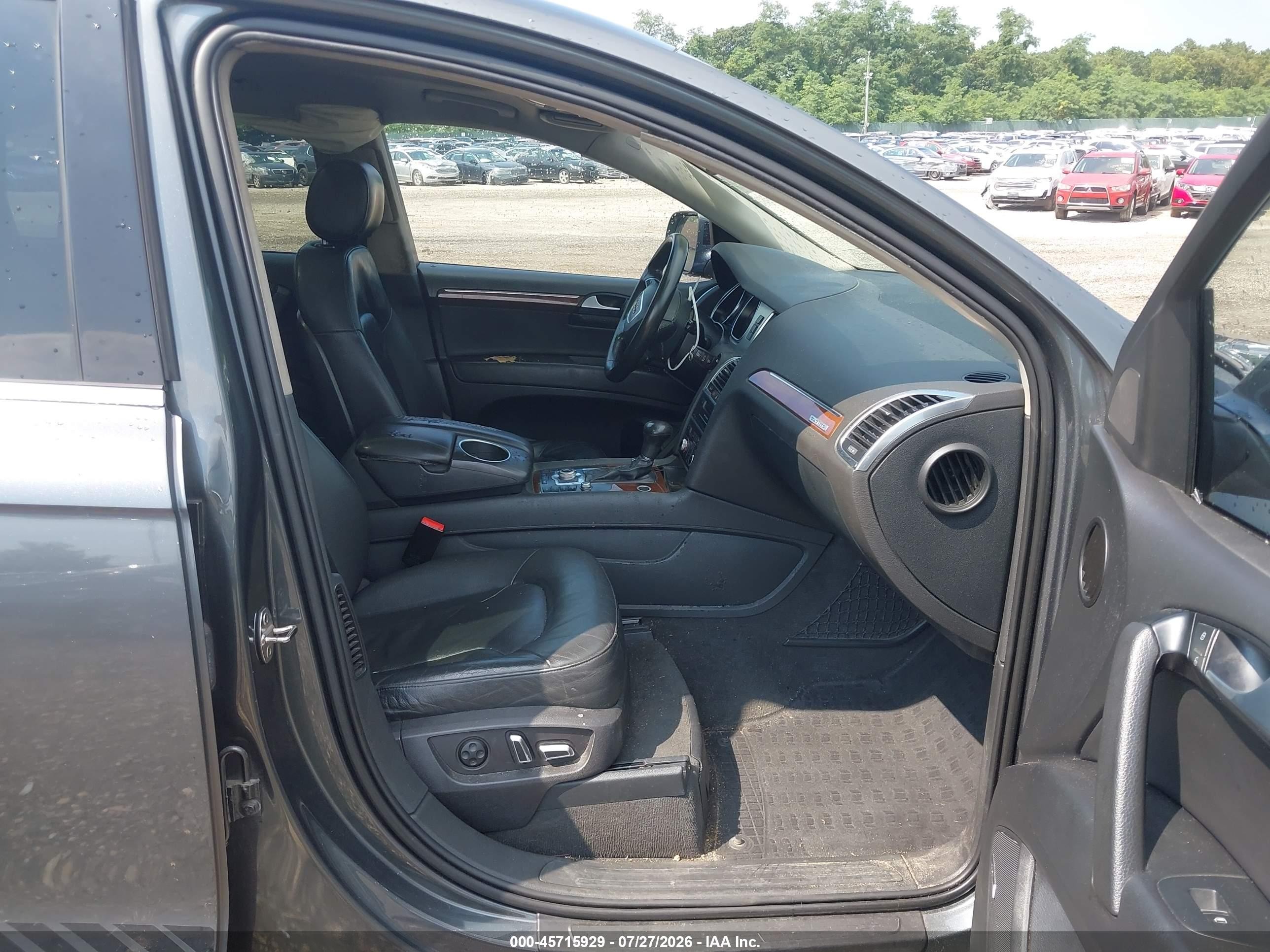2013 Audi Q7 3.0t Premium Gray vin: WA1LGAFE3DD008166