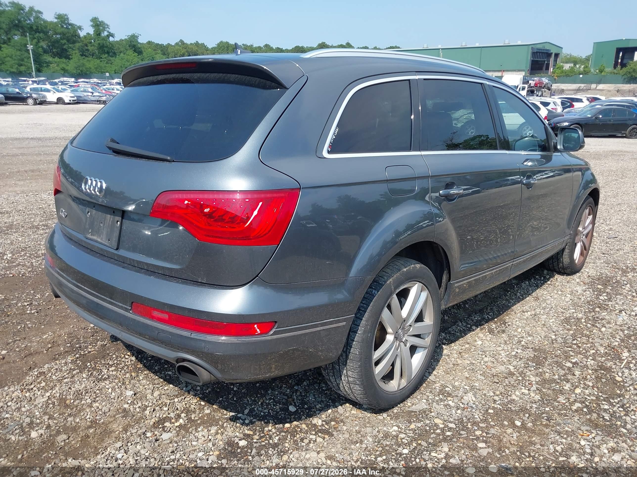 2013 Audi Q7 3.0t Premium Gray vin: WA1LGAFE3DD008166
