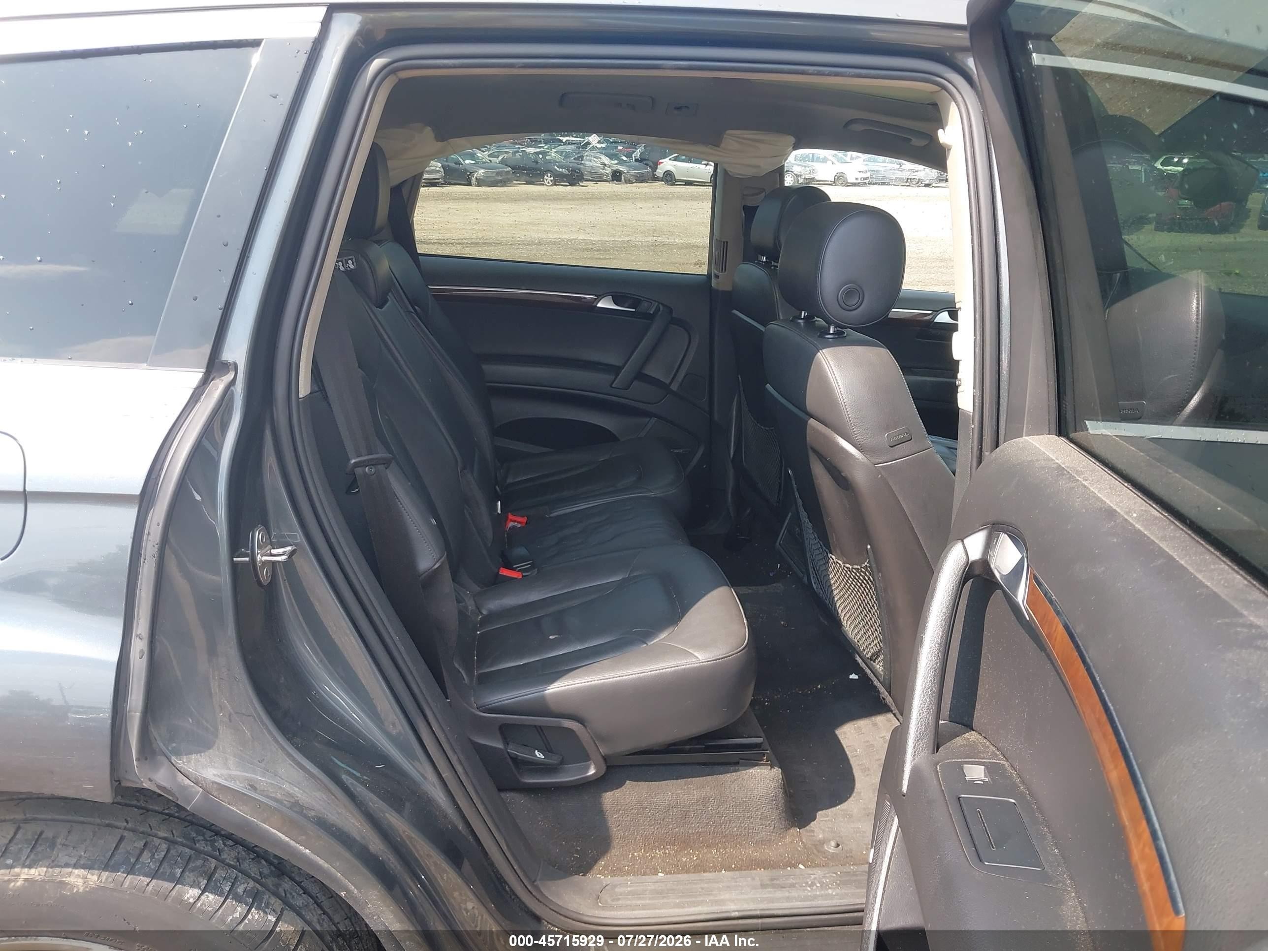 2013 Audi Q7 3.0t Premium Gray vin: WA1LGAFE3DD008166
