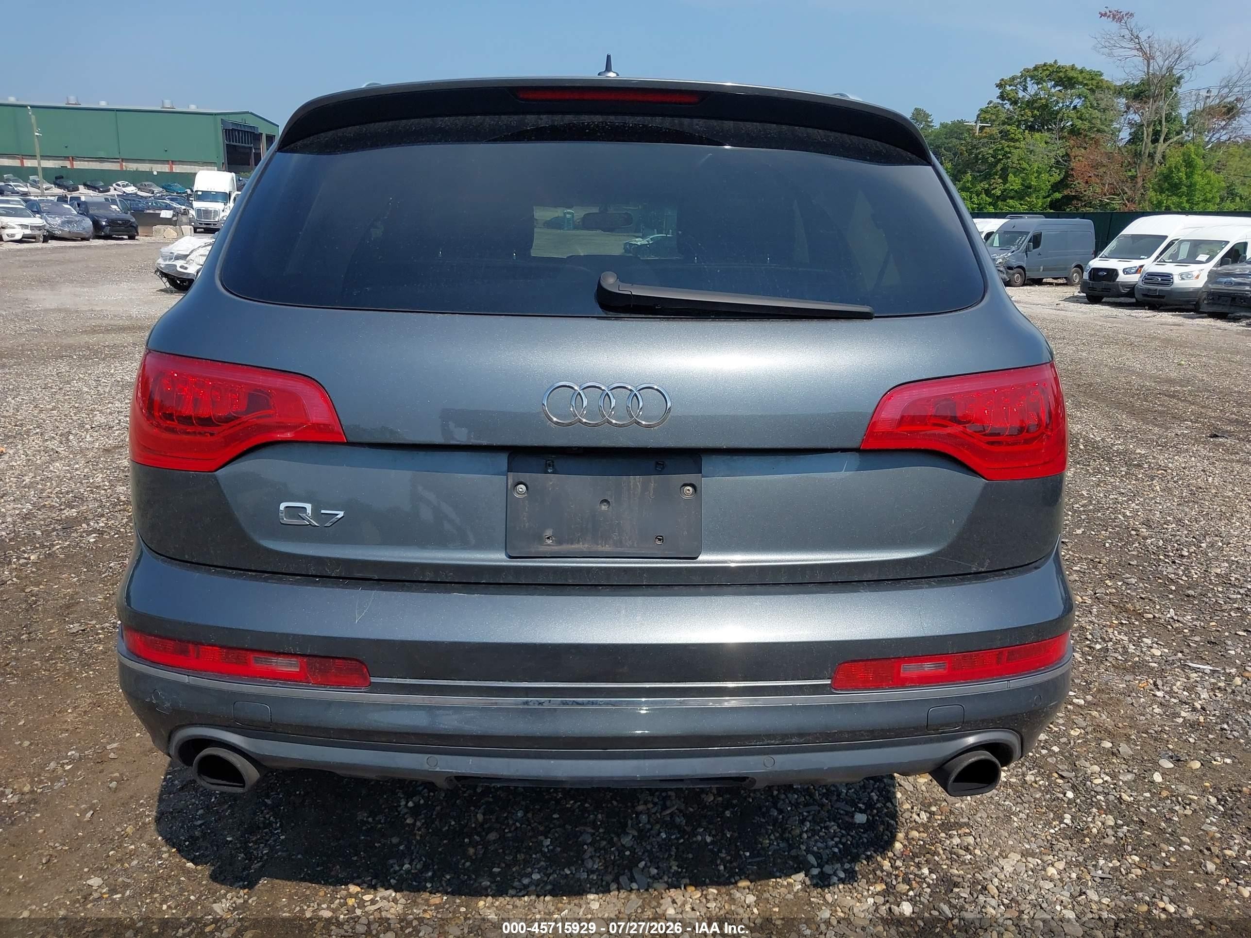 2013 Audi Q7 3.0t Premium Gray vin: WA1LGAFE3DD008166
