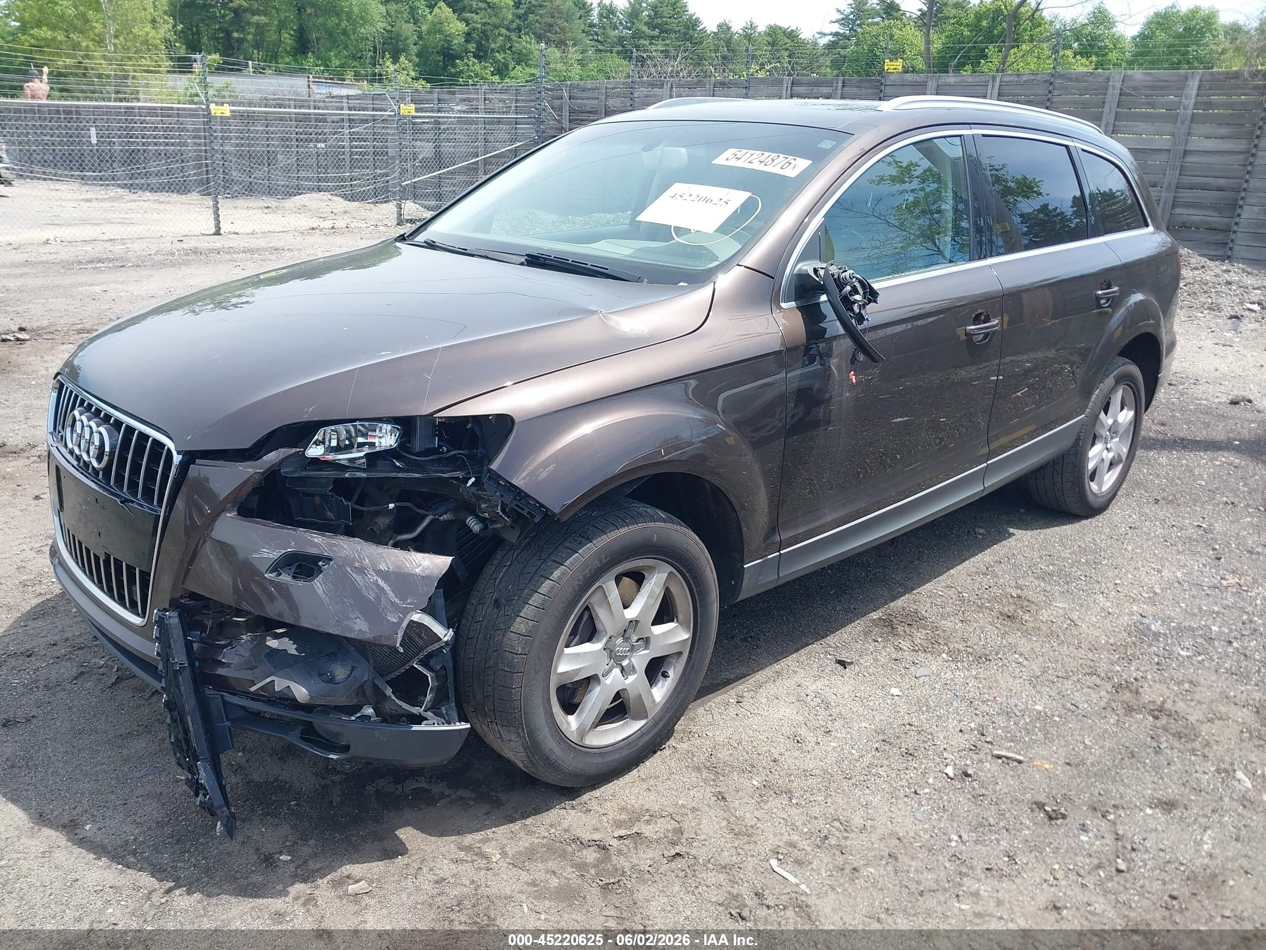 2013 Audi Q7 3.0t Premium Коричневый vin: WA1LGAFE3DD011990