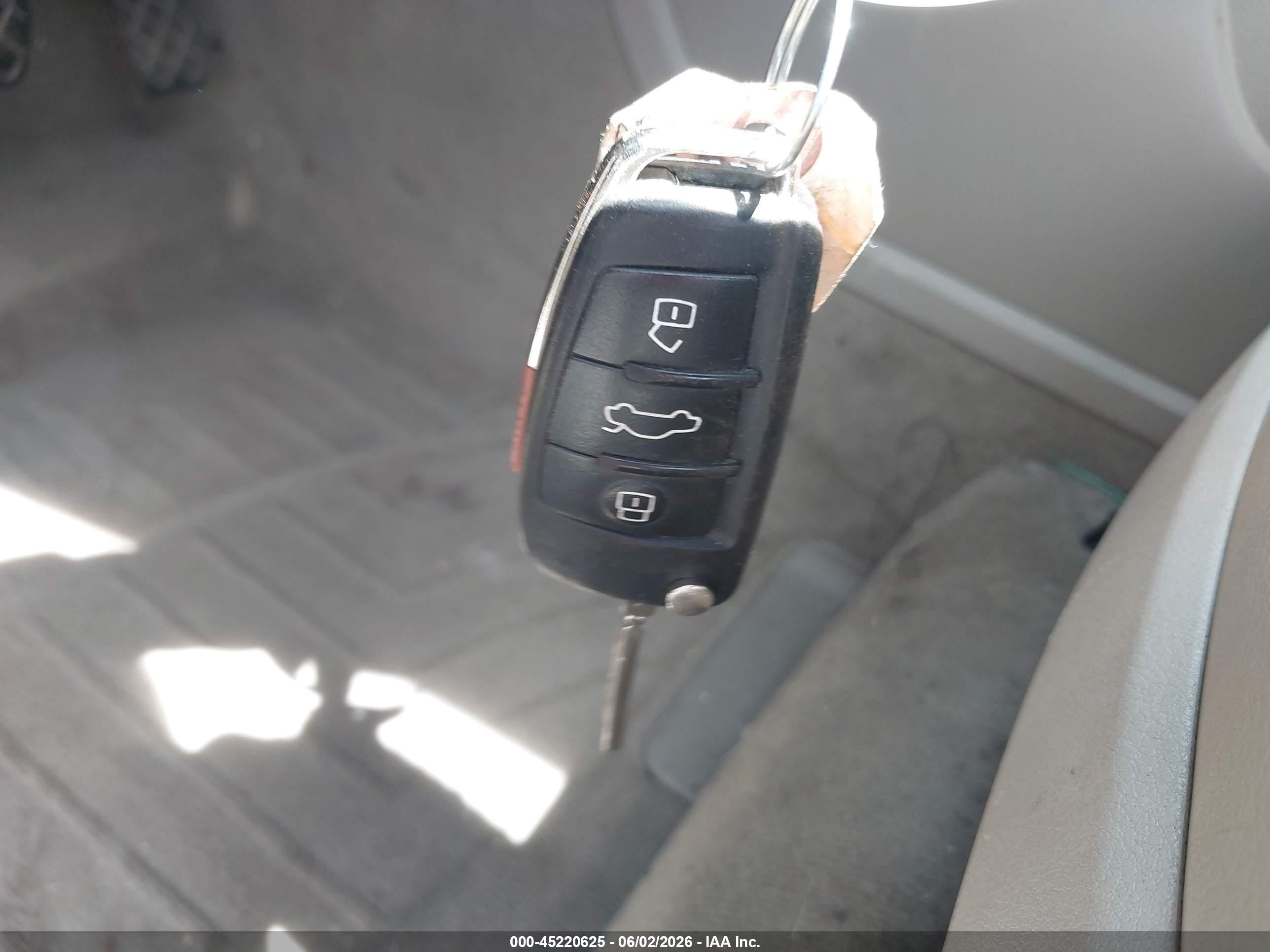 2013 Audi Q7 3.0t Premium Коричневый vin: WA1LGAFE3DD011990