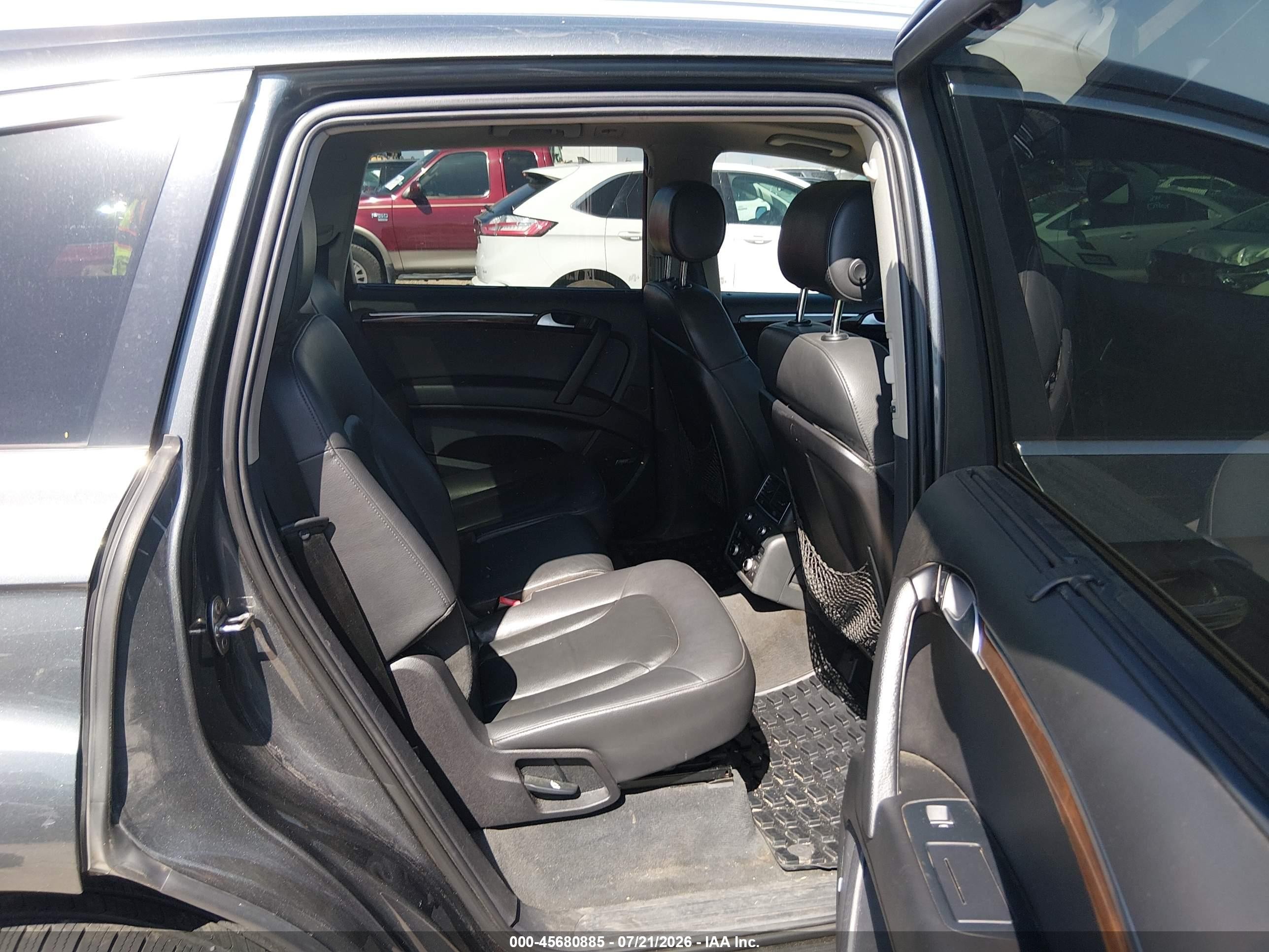 2013 Audi Q7 3.0t Premium Gray vin: WA1LGAFE3DD013917