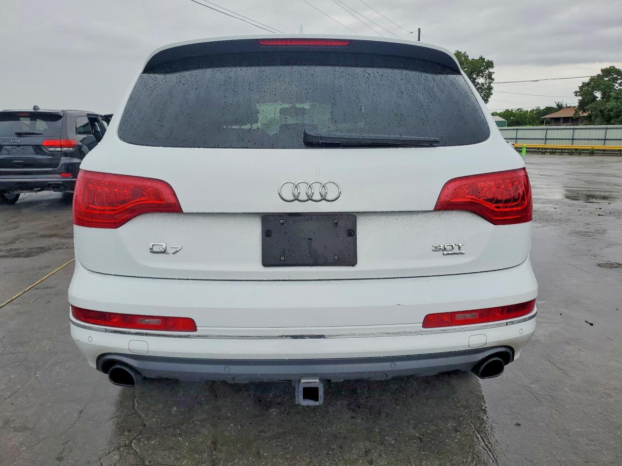 2015 Audi Q7 Premium Plus Белый vin: WA1LGAFE3FD004069