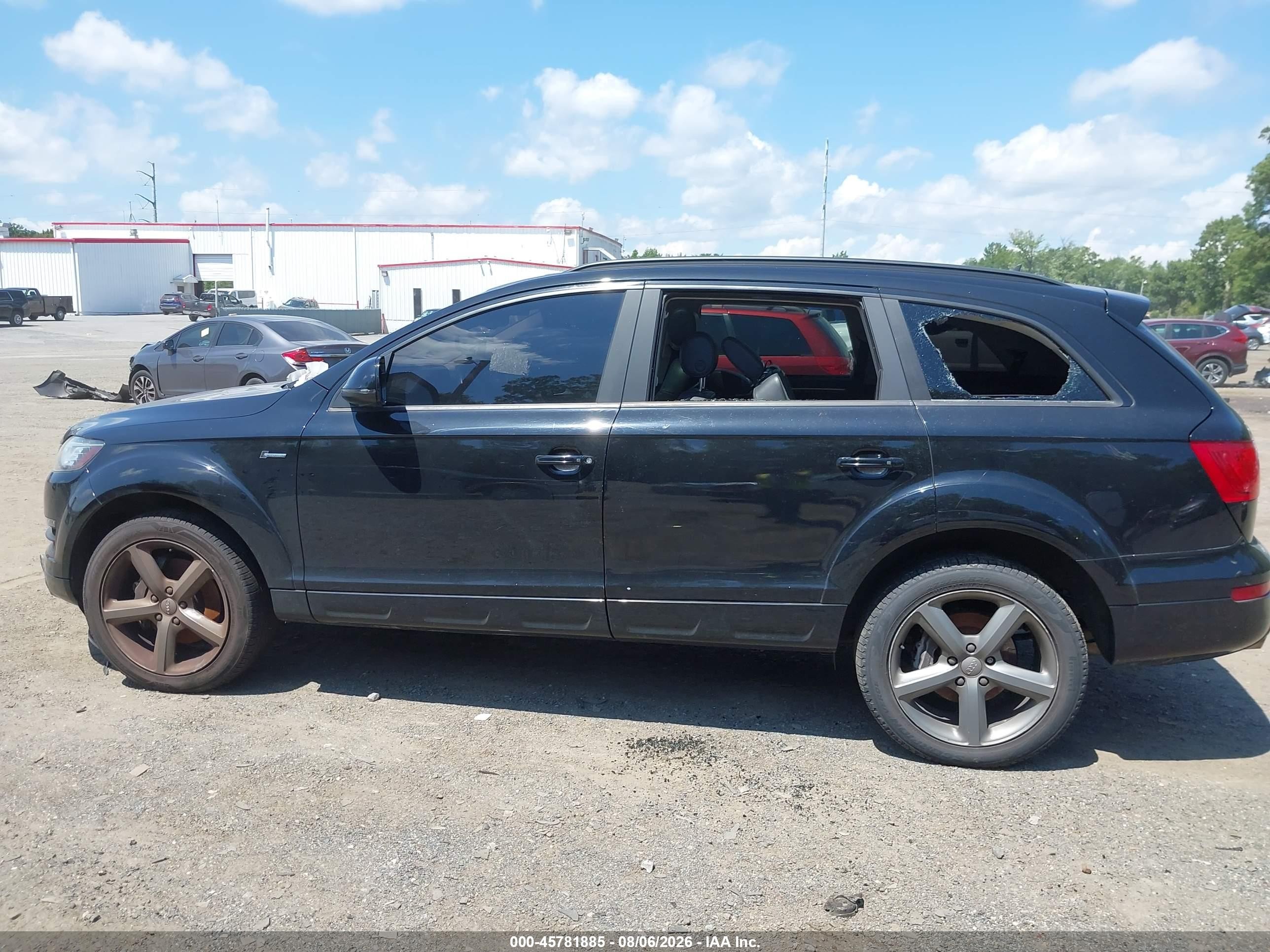 2015 Audi Q7 3.0t Premium Black vin: WA1LGAFE3FD030011