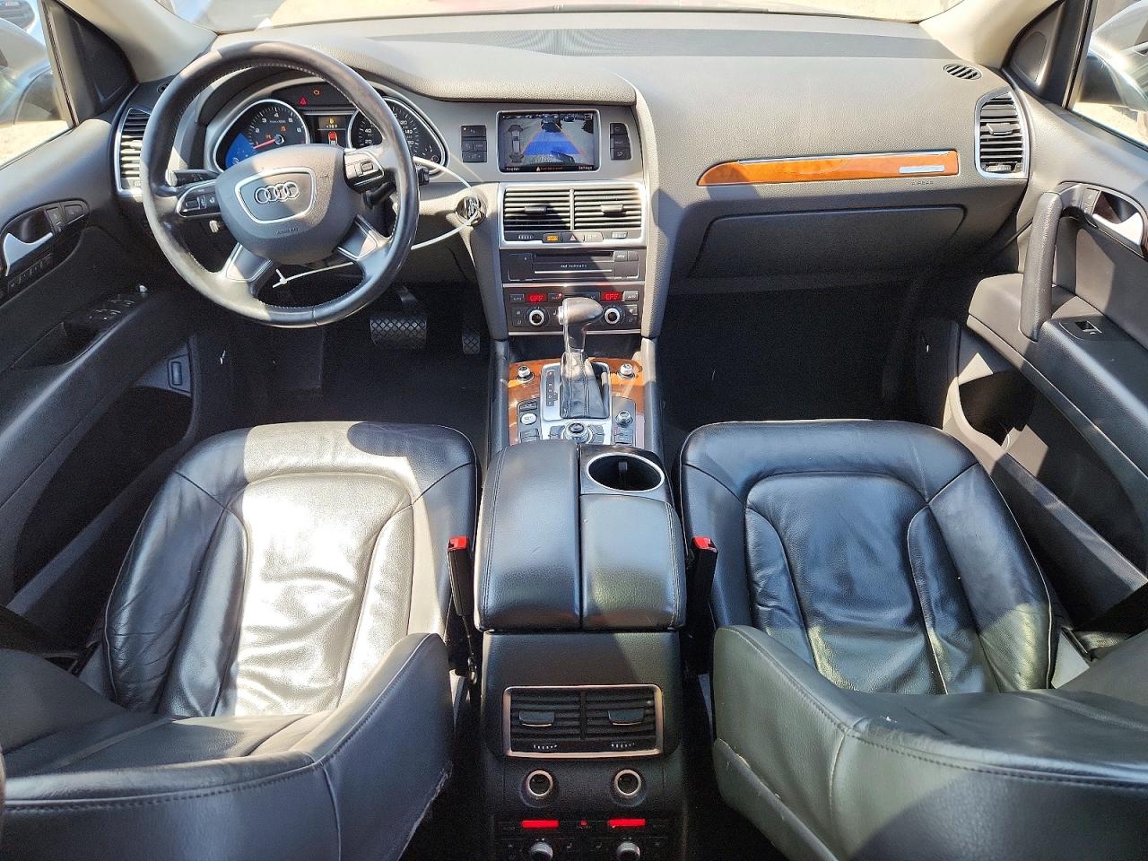 2015 Audi Q7 Premium Plus Серебряный vin: WA1LGAFE3FD030056