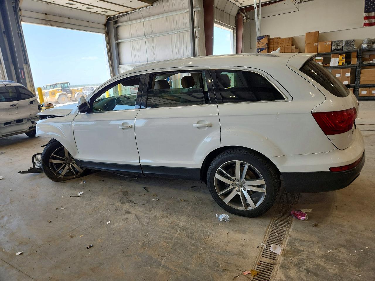 2011 Audi Q7 Premium Plus Gray vin: WA1LGAFE4BD005581