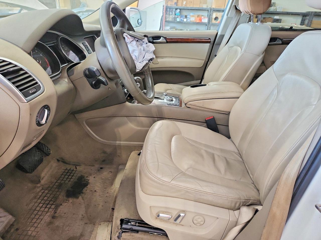 2011 Audi Q7 Premium Plus Gray vin: WA1LGAFE4BD005581