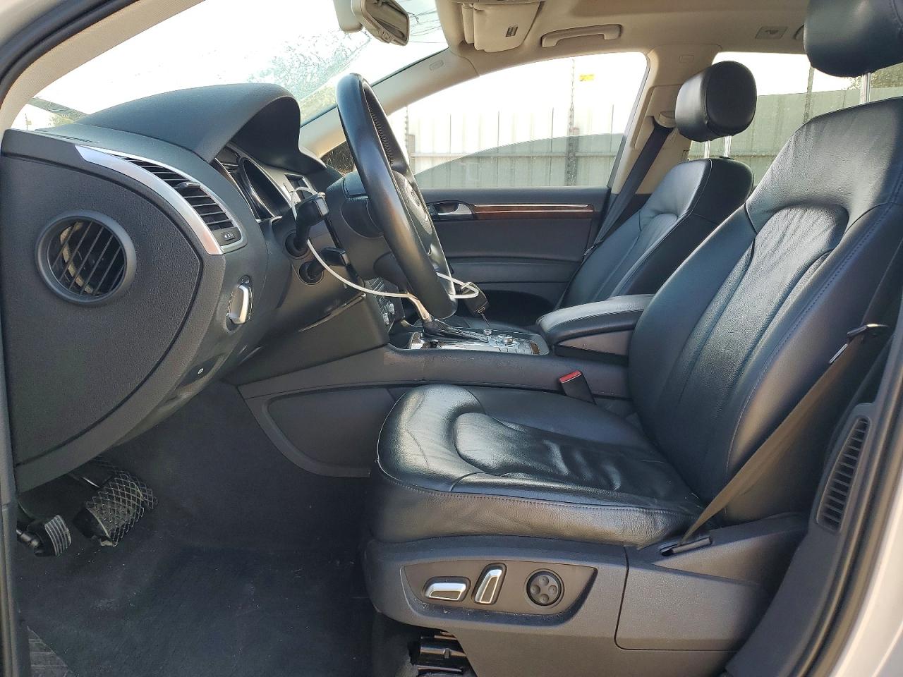 2013 Audi Q7 Silver vin: WA1LGAFE4DD016955