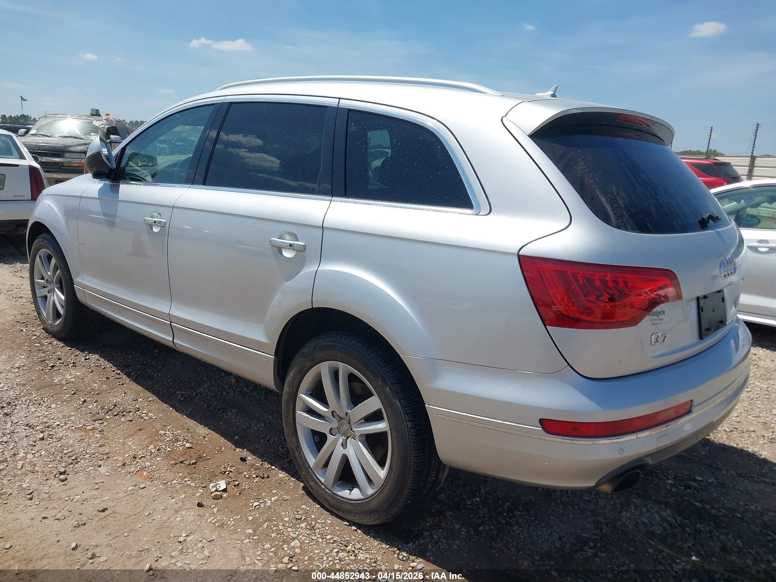 2014 Audi Q7 3.0t Premium Silver vin: WA1LGAFE4ED005990