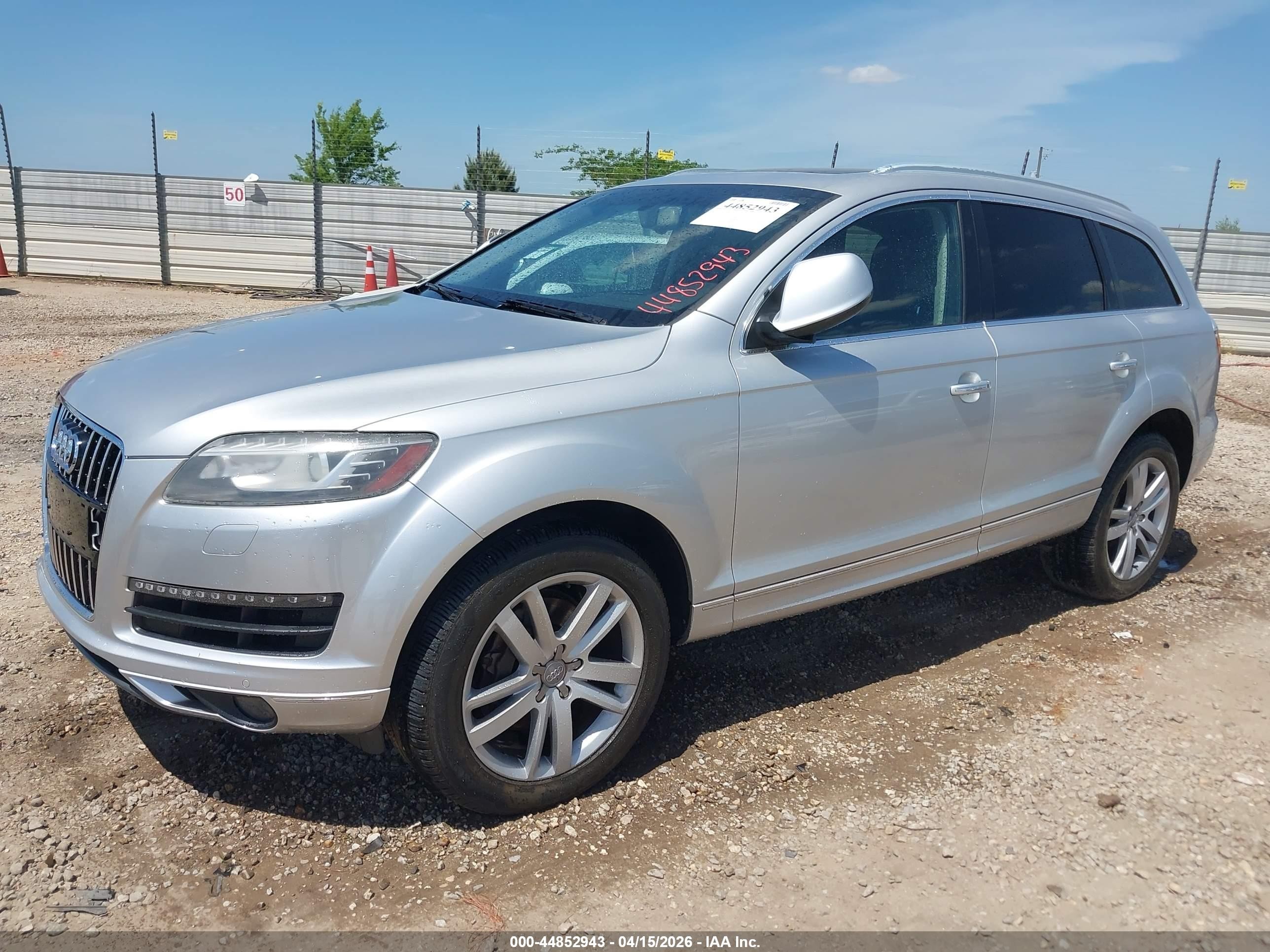 2014 Audi Q7 3.0t Premium Silver vin: WA1LGAFE4ED005990