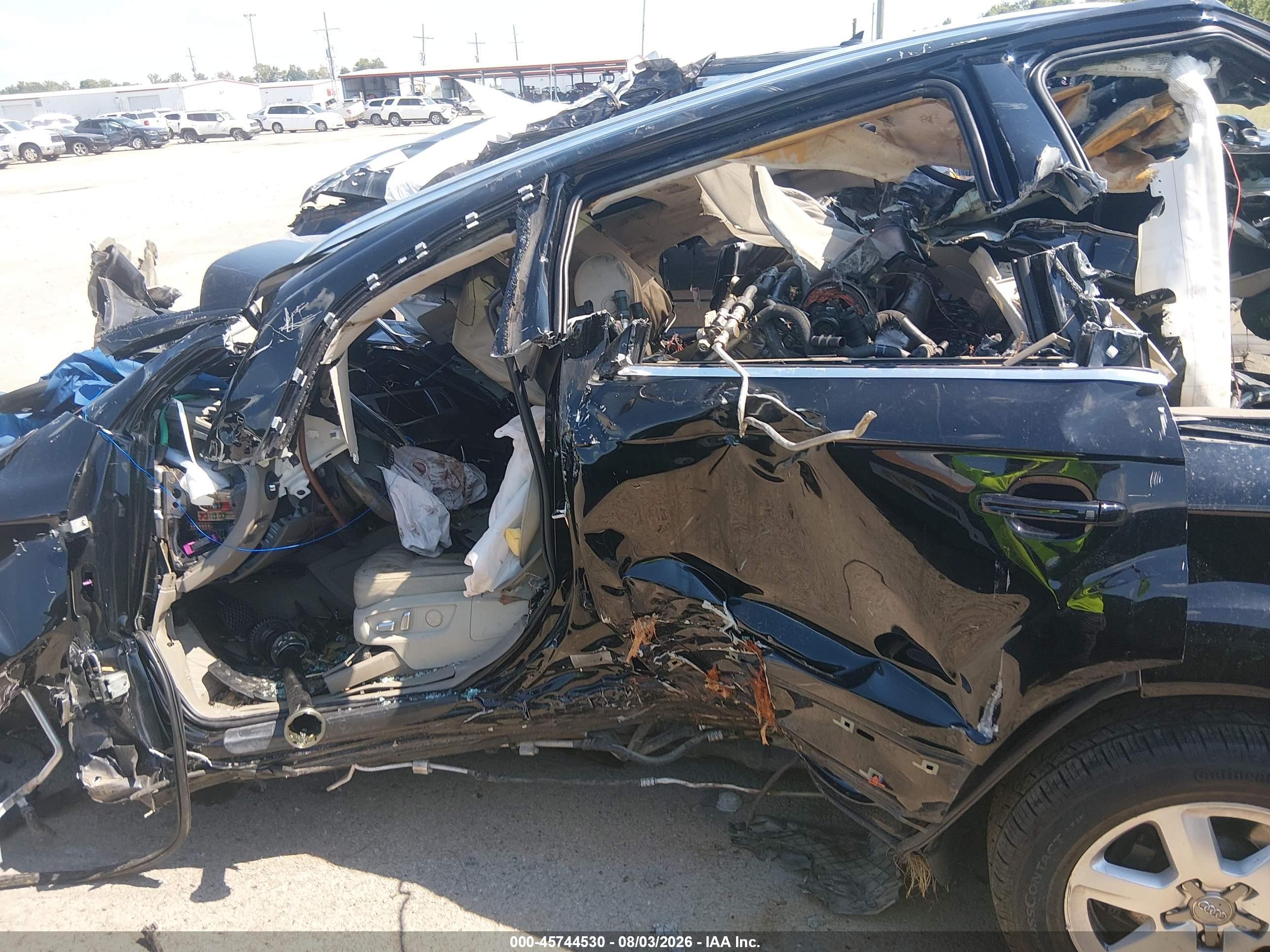 2014 Audi Q7 3.0t Premium Черный vin: WA1LGAFE4ED011143
