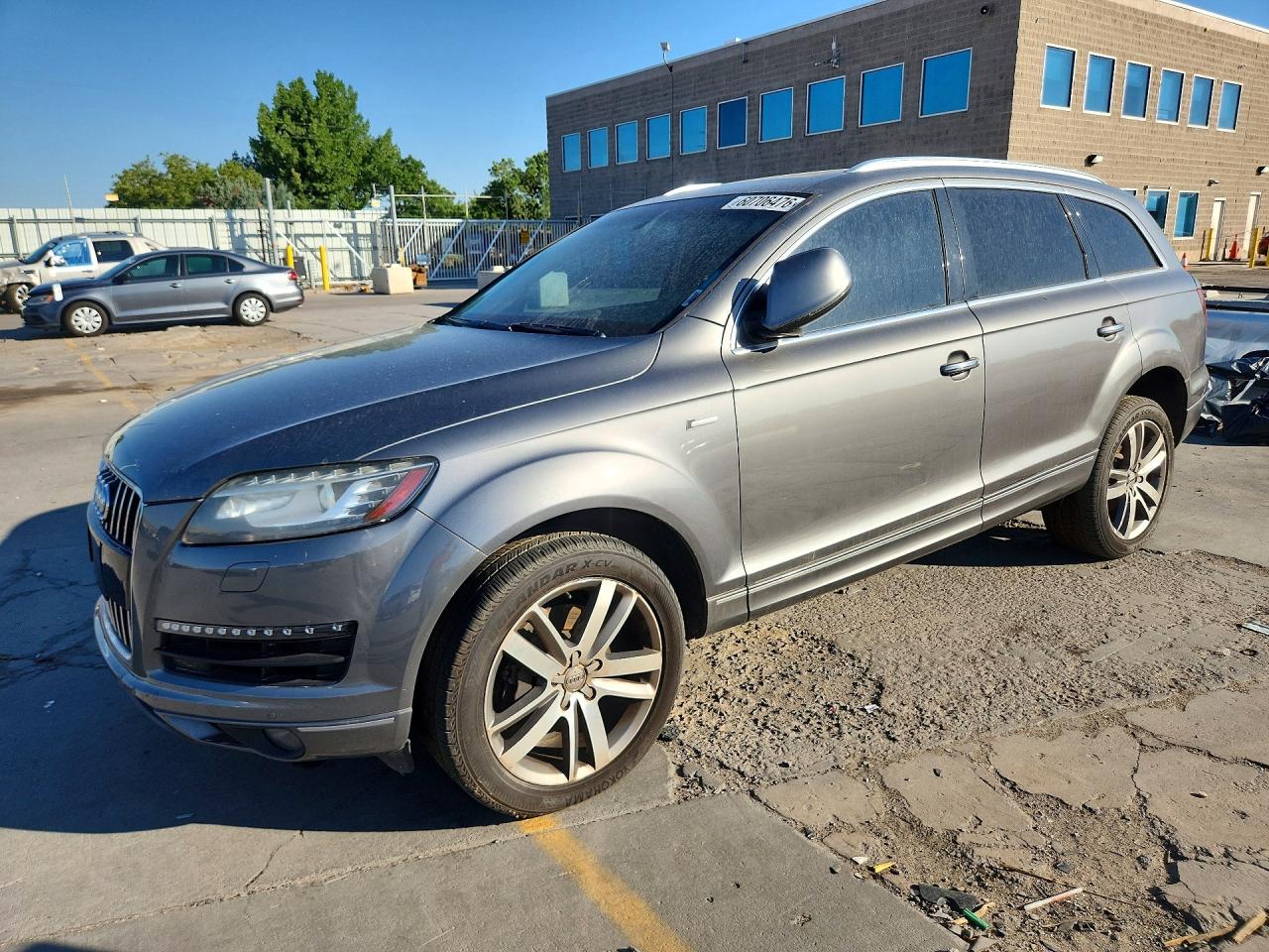 2014 Audi Q7 Premium Plus Gray vin: WA1LGAFE4ED019100