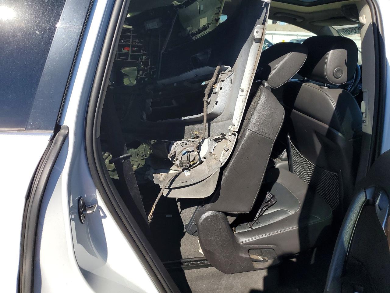 2015 Audi Q7 Premium Plus White vin: WA1LGAFE4FD015422