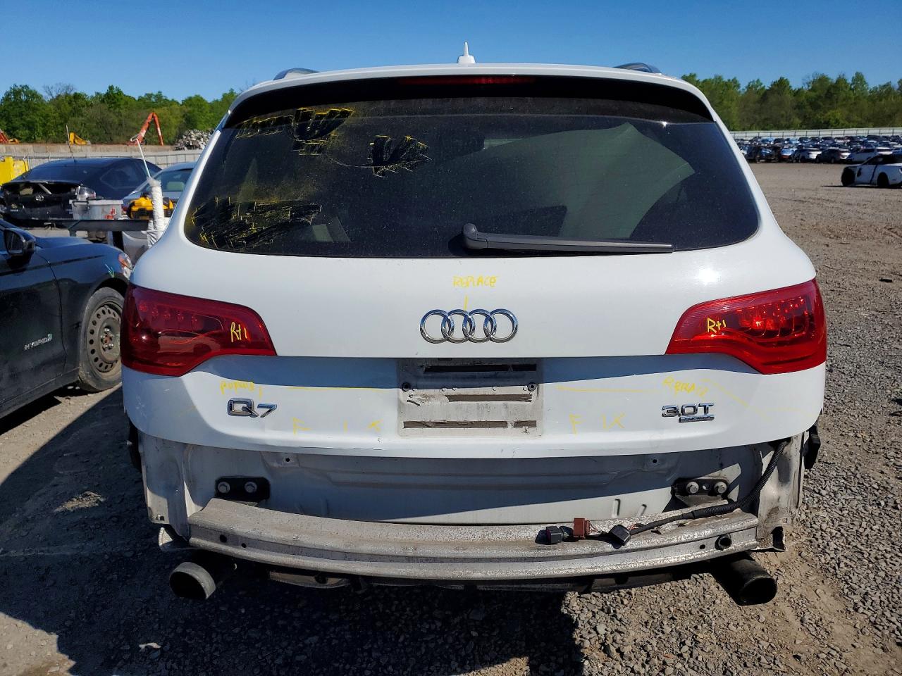 2015 Audi Q7 Premium Plus White vin: WA1LGAFE4FD015422