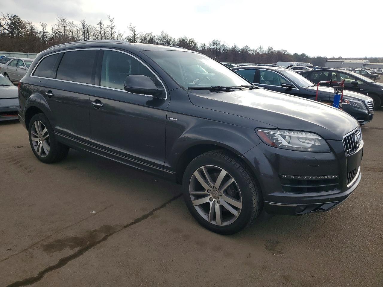 2015 Audi Q7 Серый vin: WA1LGAFE4FD018546