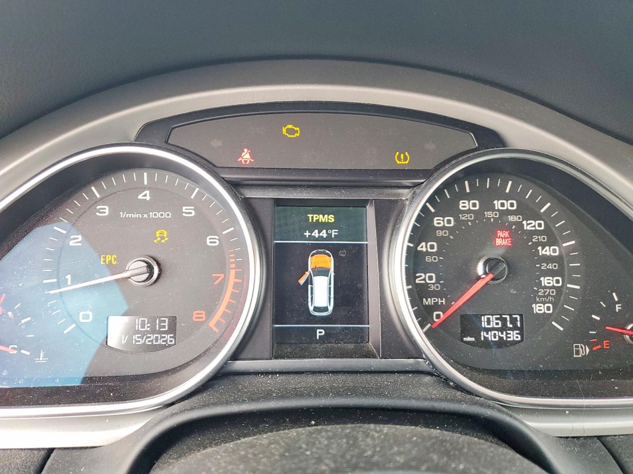 2015 Audi Q7 Серый vin: WA1LGAFE4FD018546