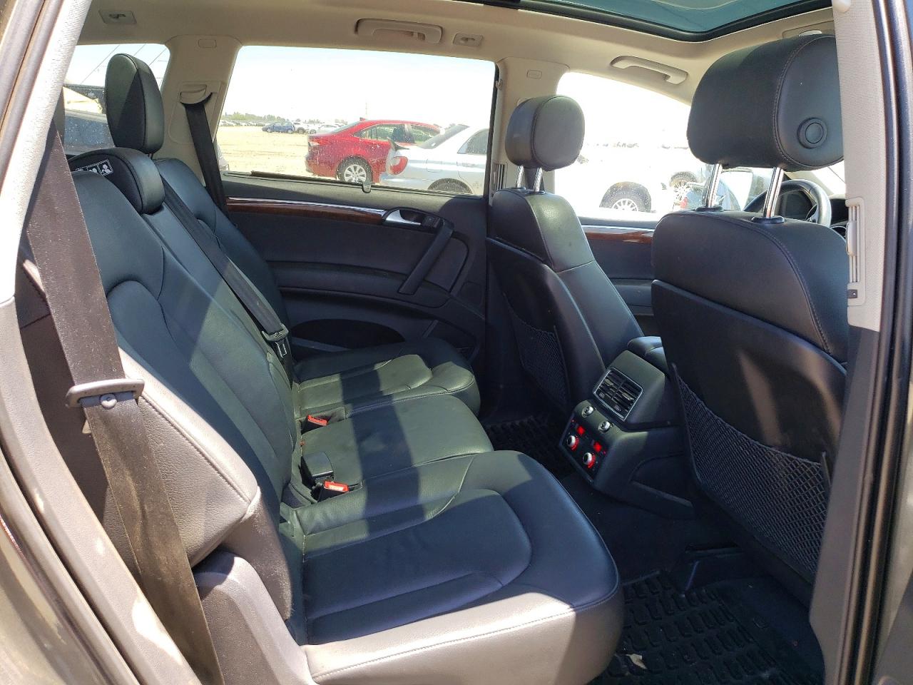 2015 Audi Q7 Premium Plus Gray vin: WA1LGAFE4FD024654