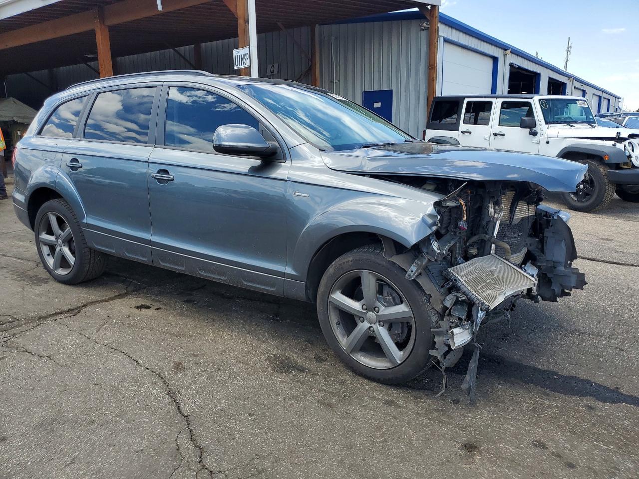2015 Audi Q7 Premium Plus Серый vin: WA1LGAFE4FD029837