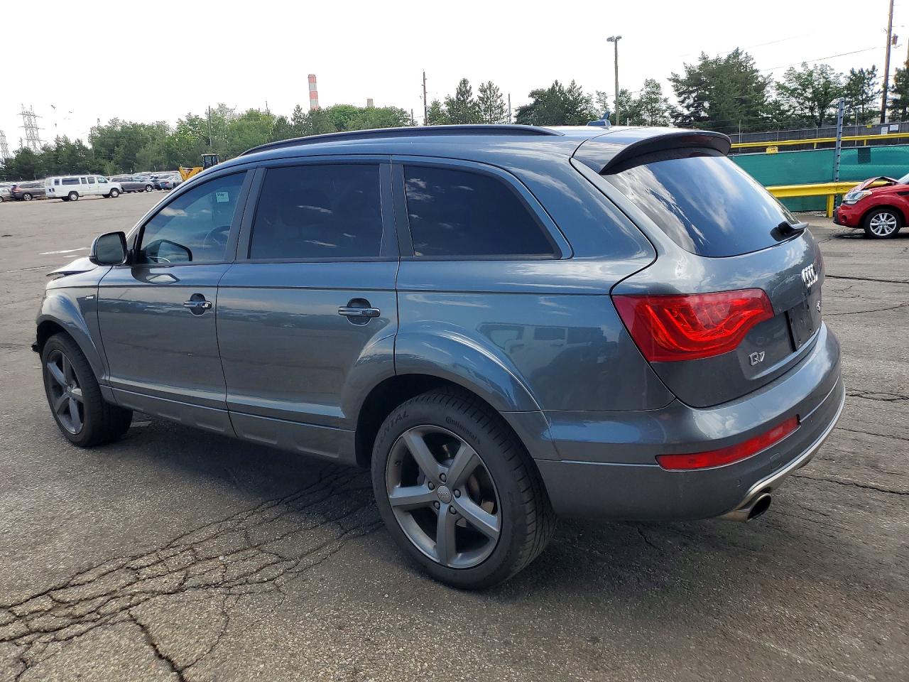 2015 Audi Q7 Premium Plus Серый vin: WA1LGAFE4FD029837